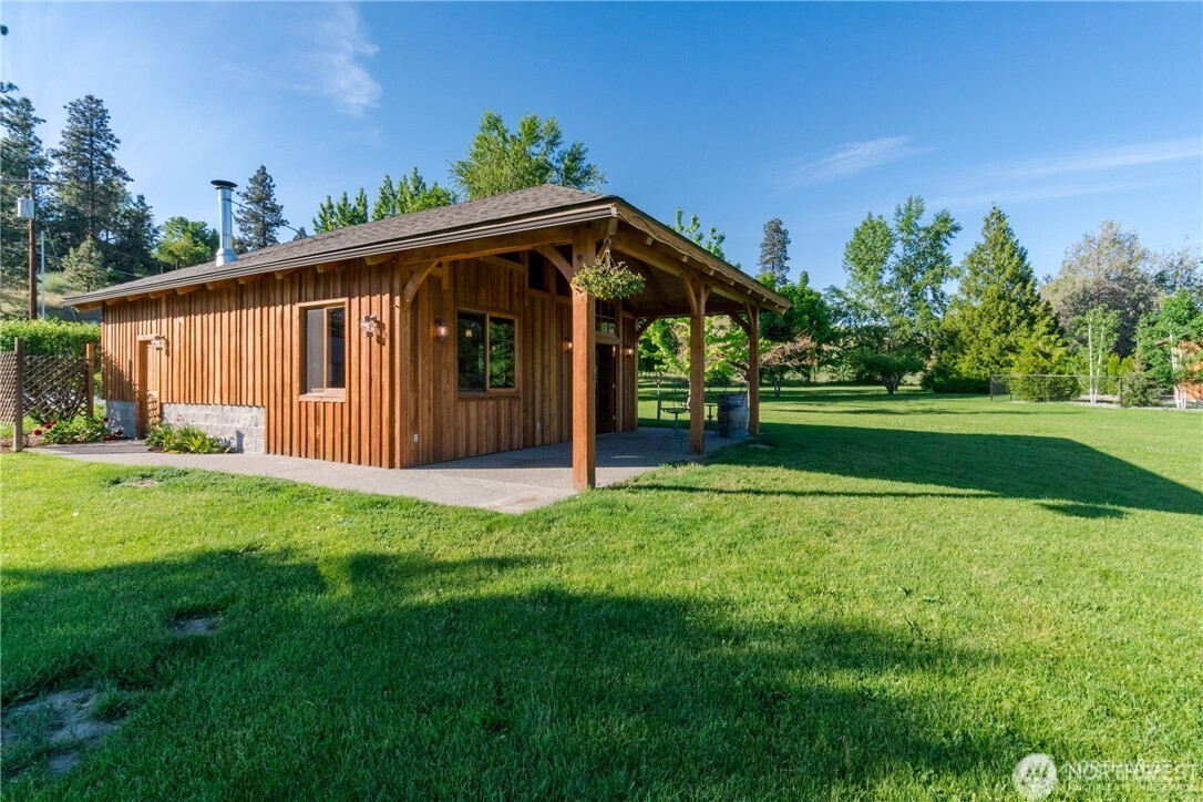 main property photo 14