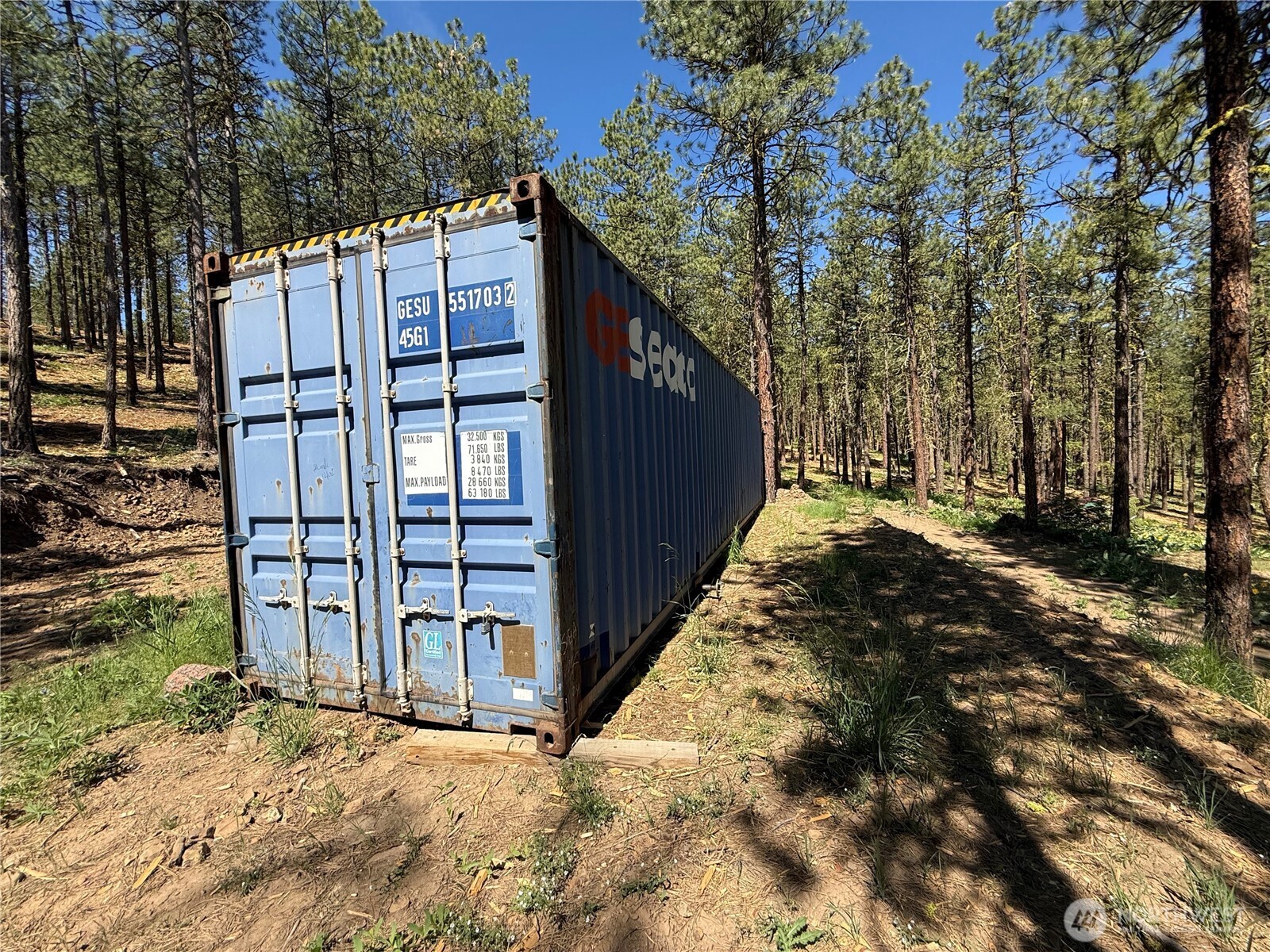 main property photo 19