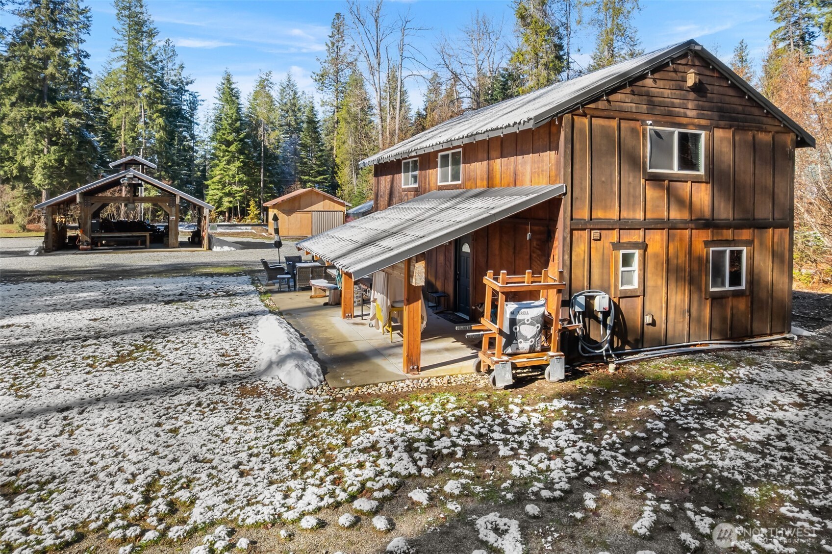 main property photo 32