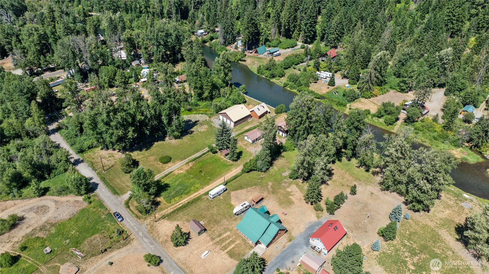 main property photo 18