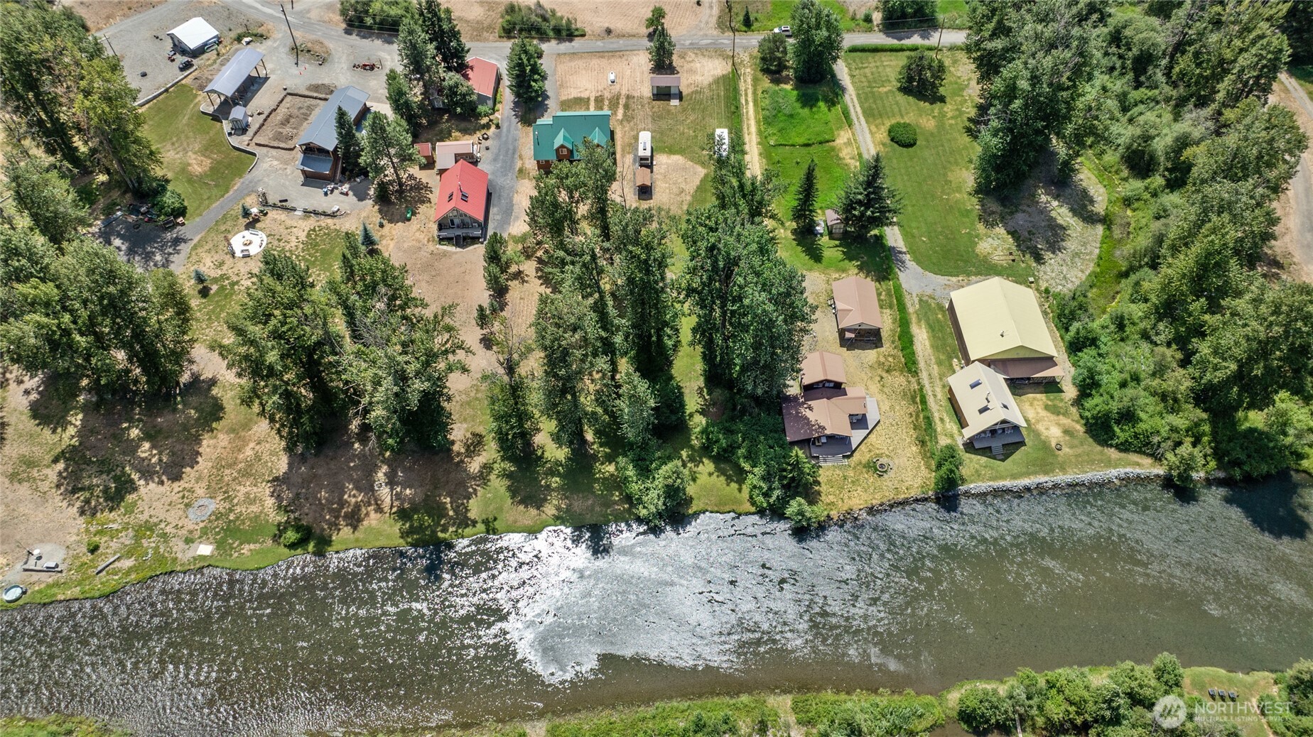 main property photo 29