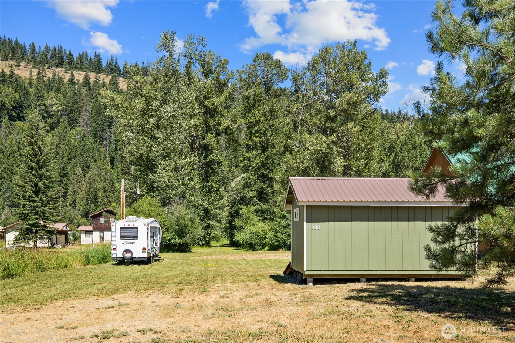 main property photo 9