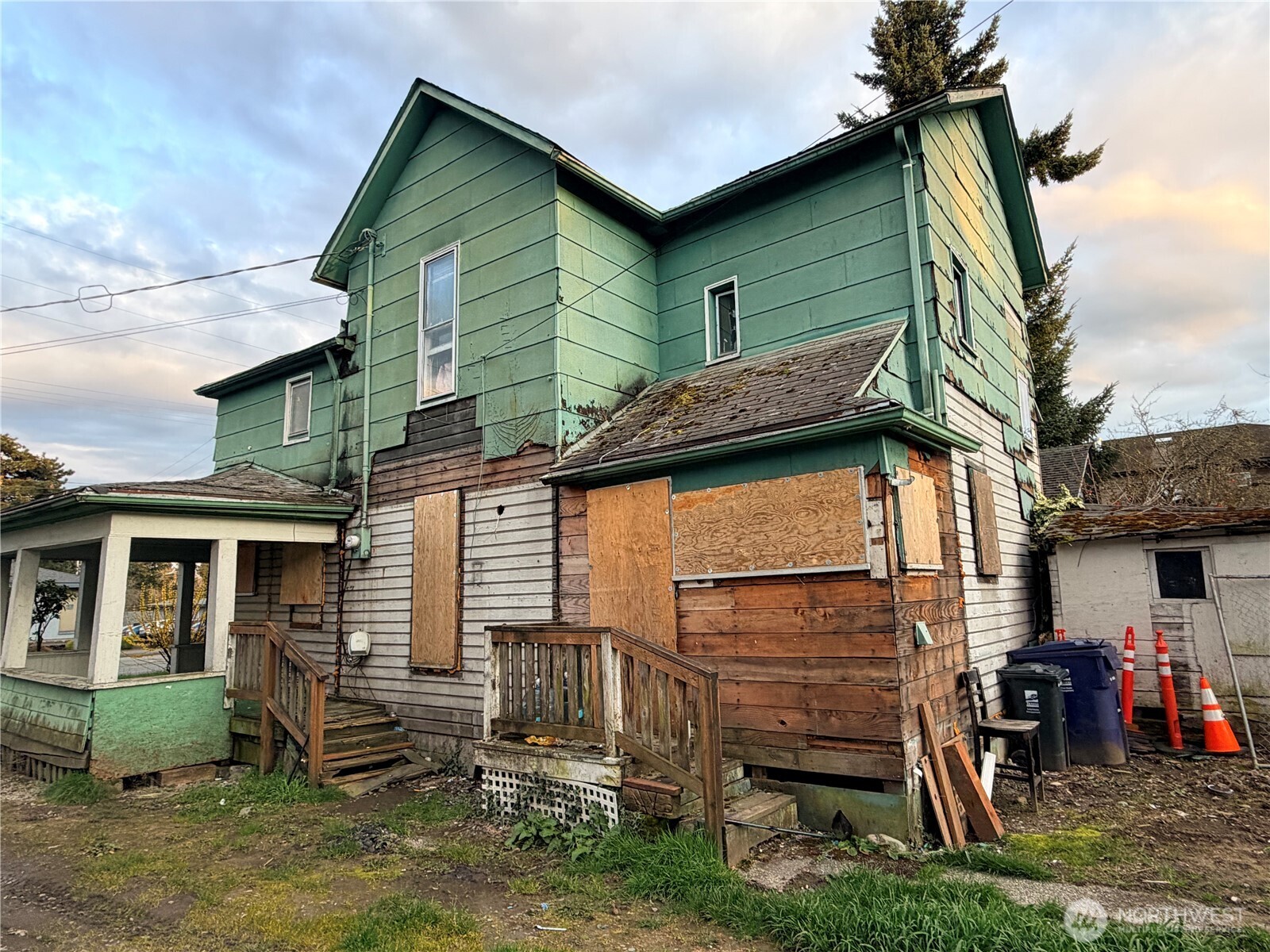 main property photo 9