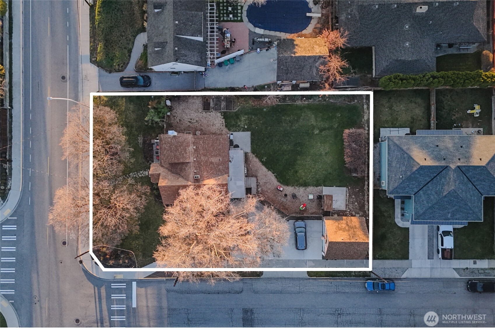main property photo 16