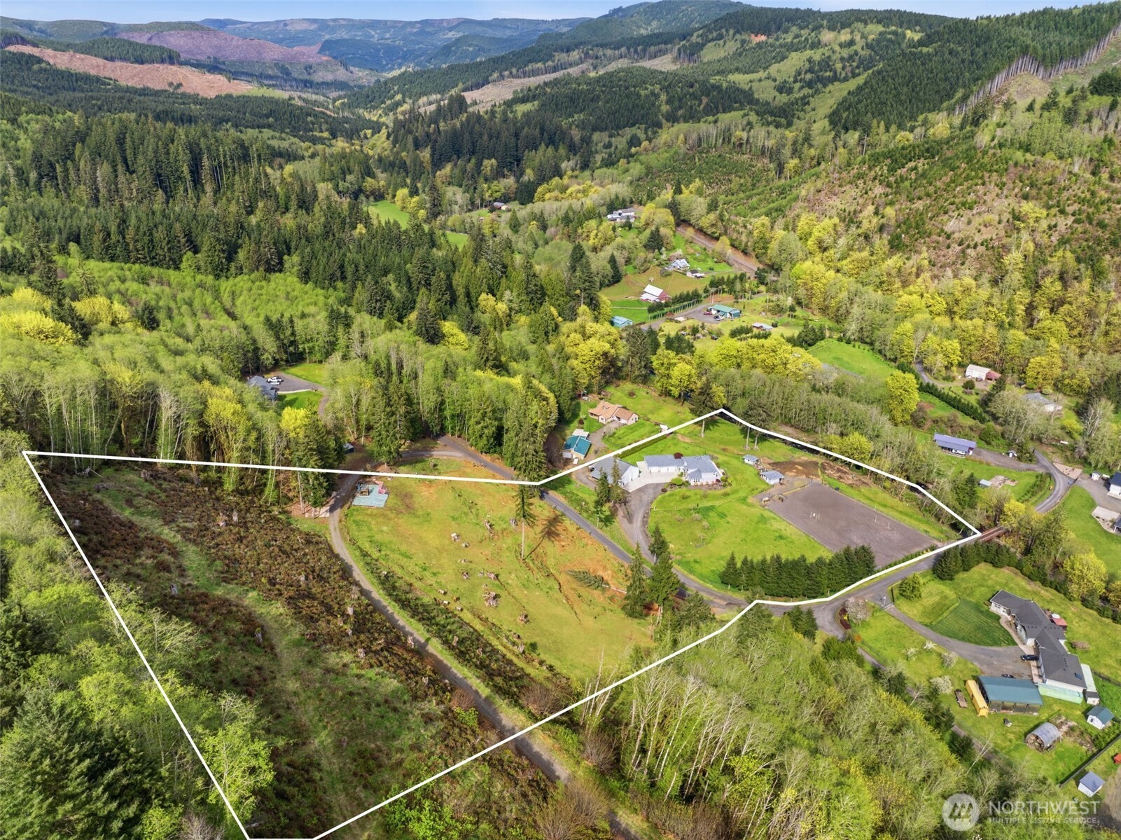 main property photo 39