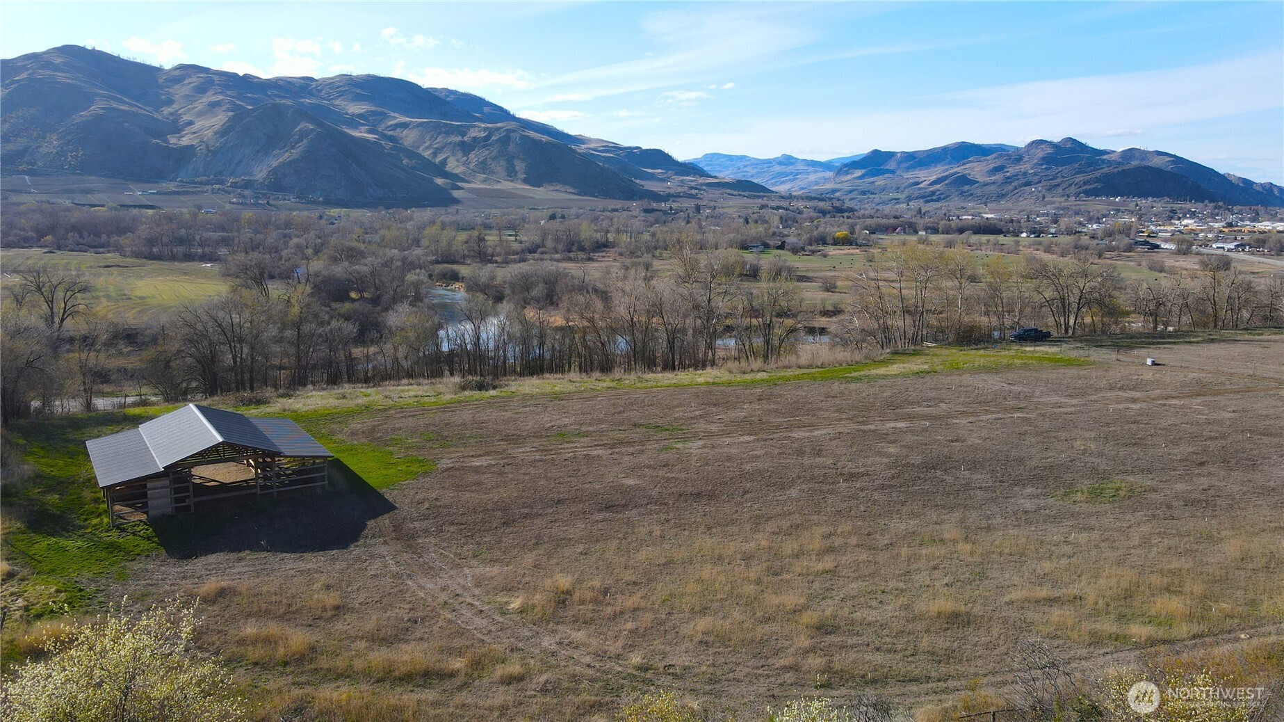 main property photo 25