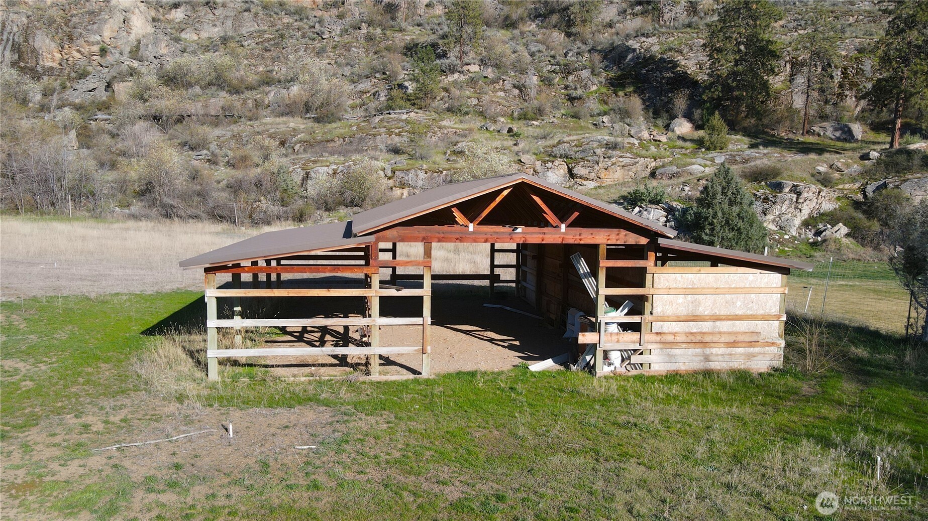 main property photo 5