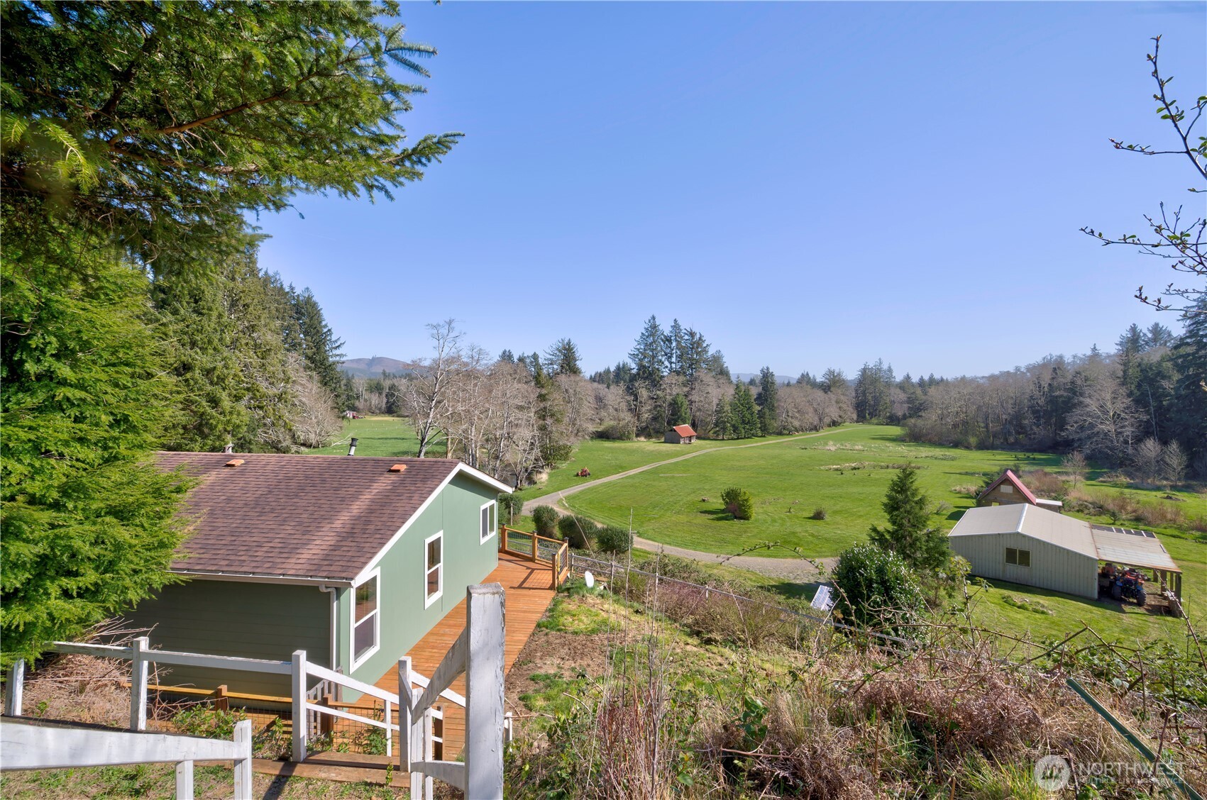 main property photo 19