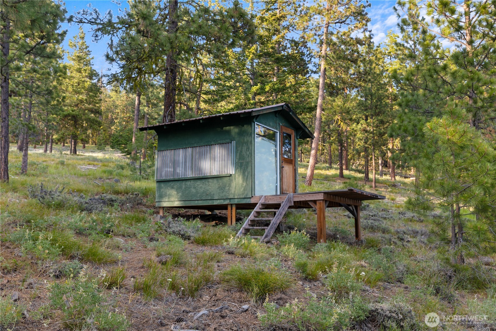main property photo 12