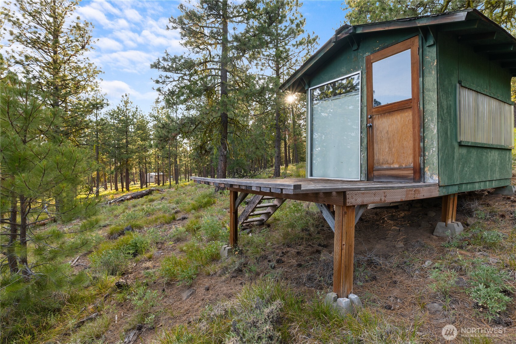main property photo 14