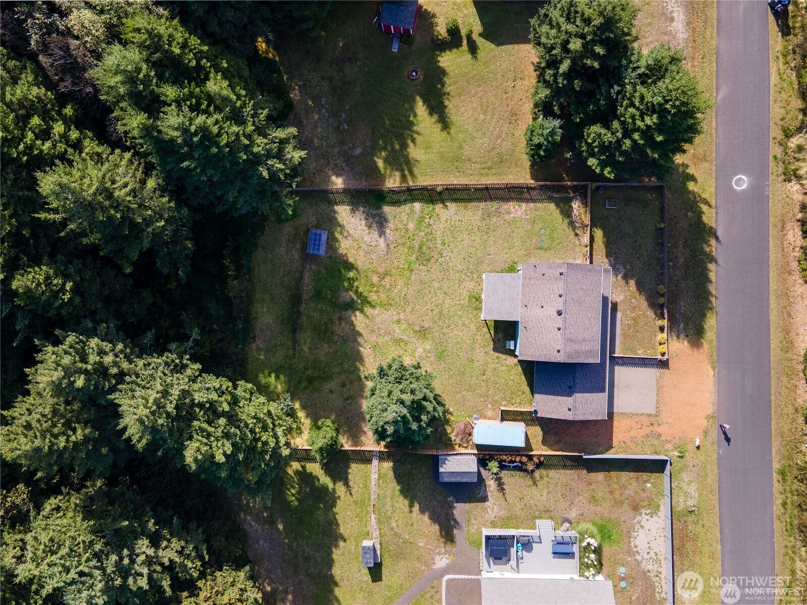 main property photo 33