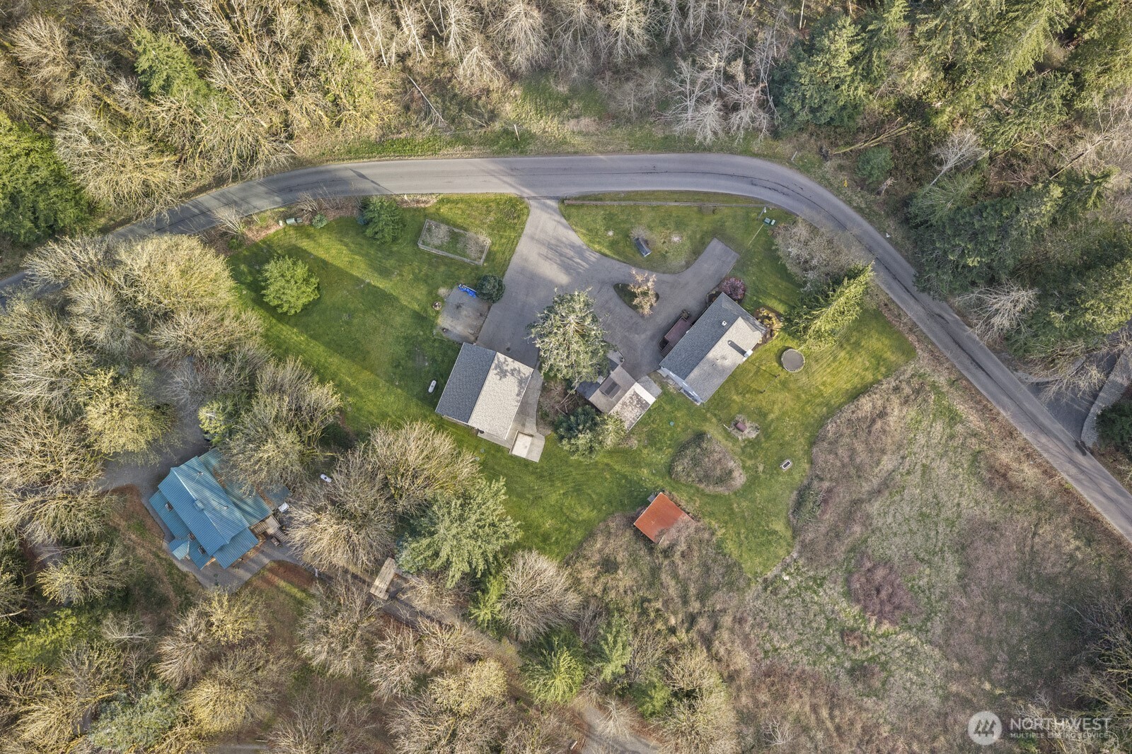 main property photo 36