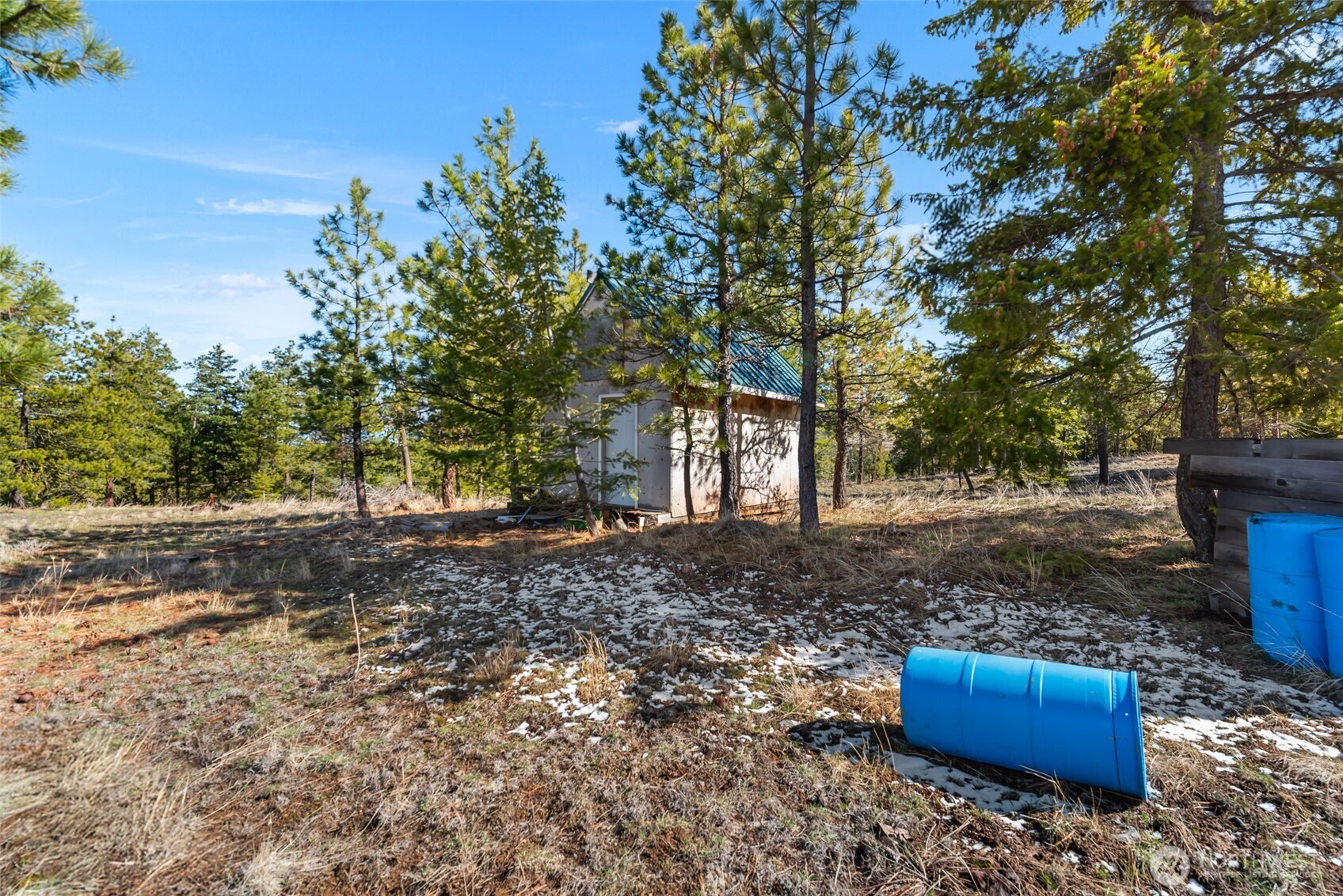 main property photo 23