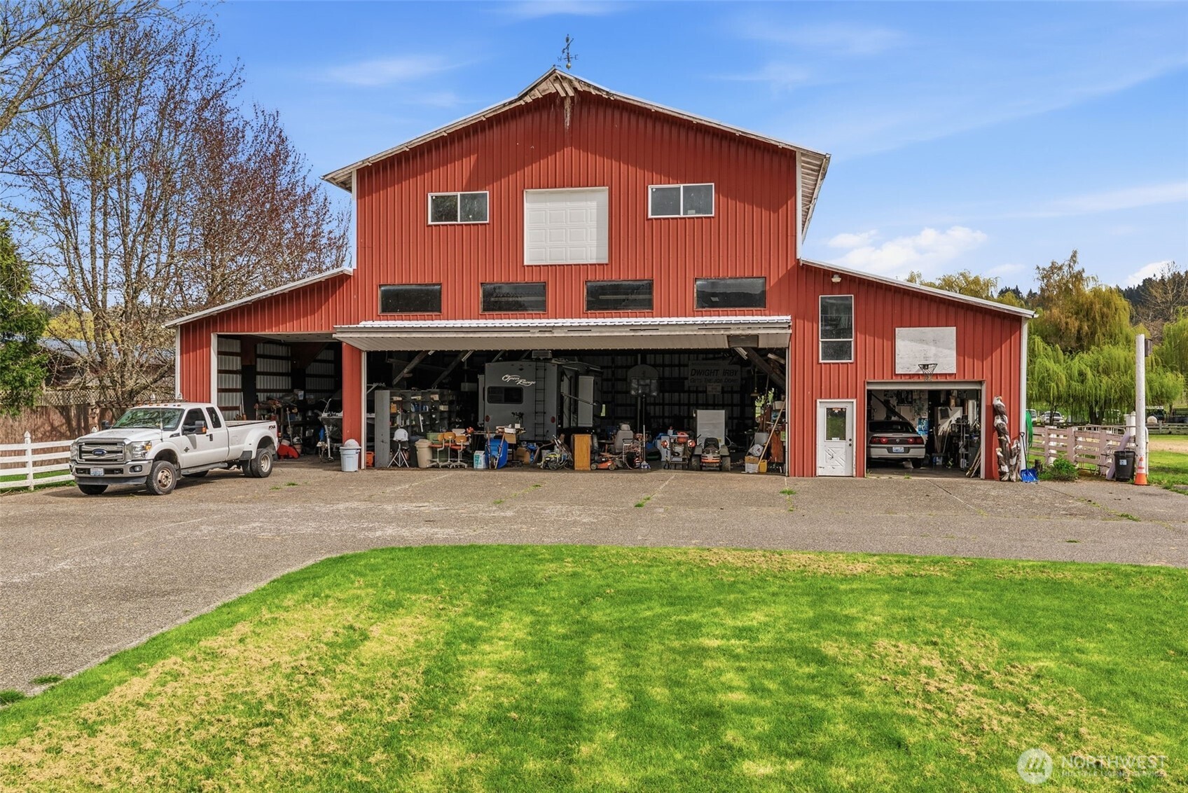 main property photo 32