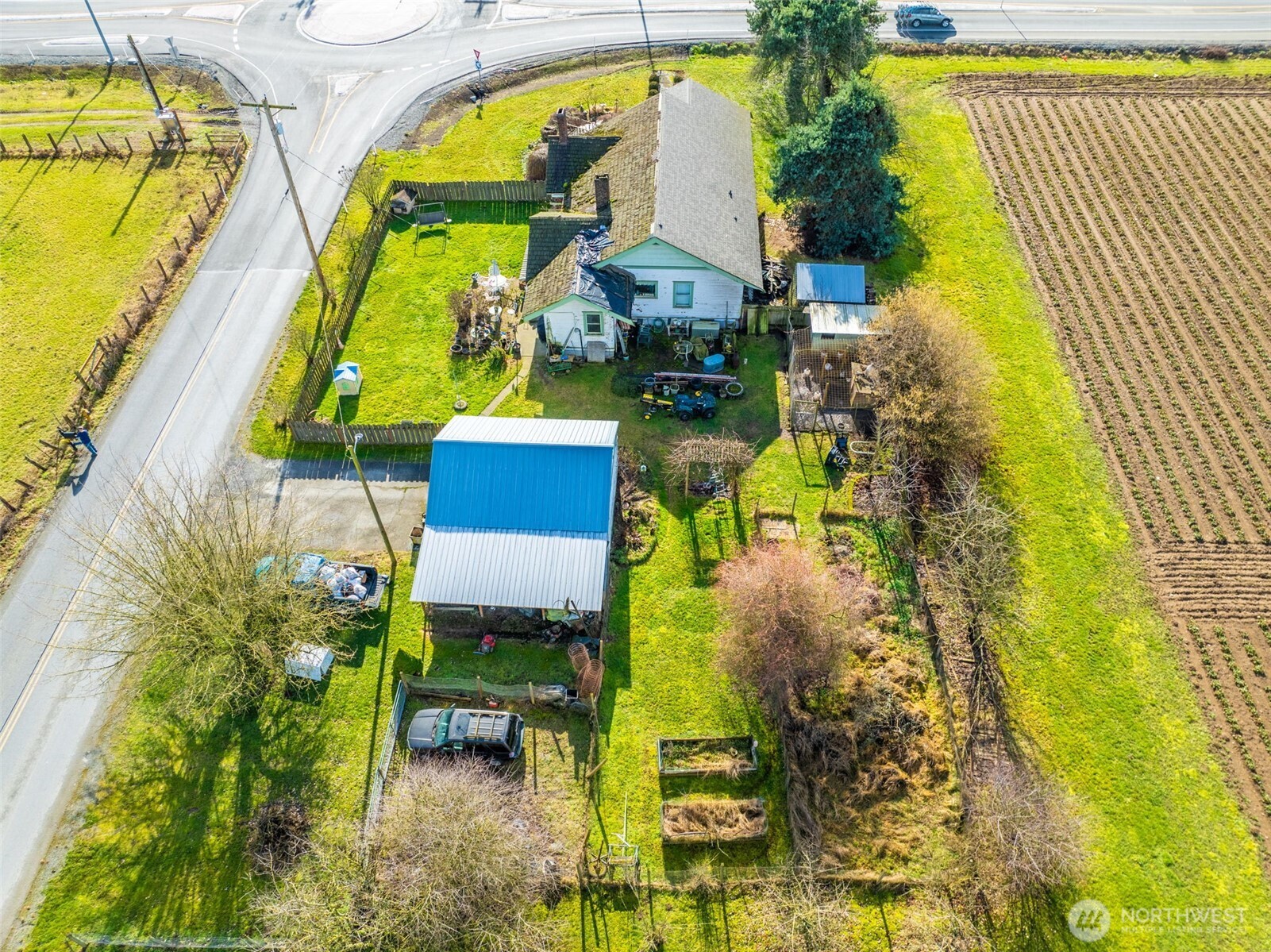 main property photo 10