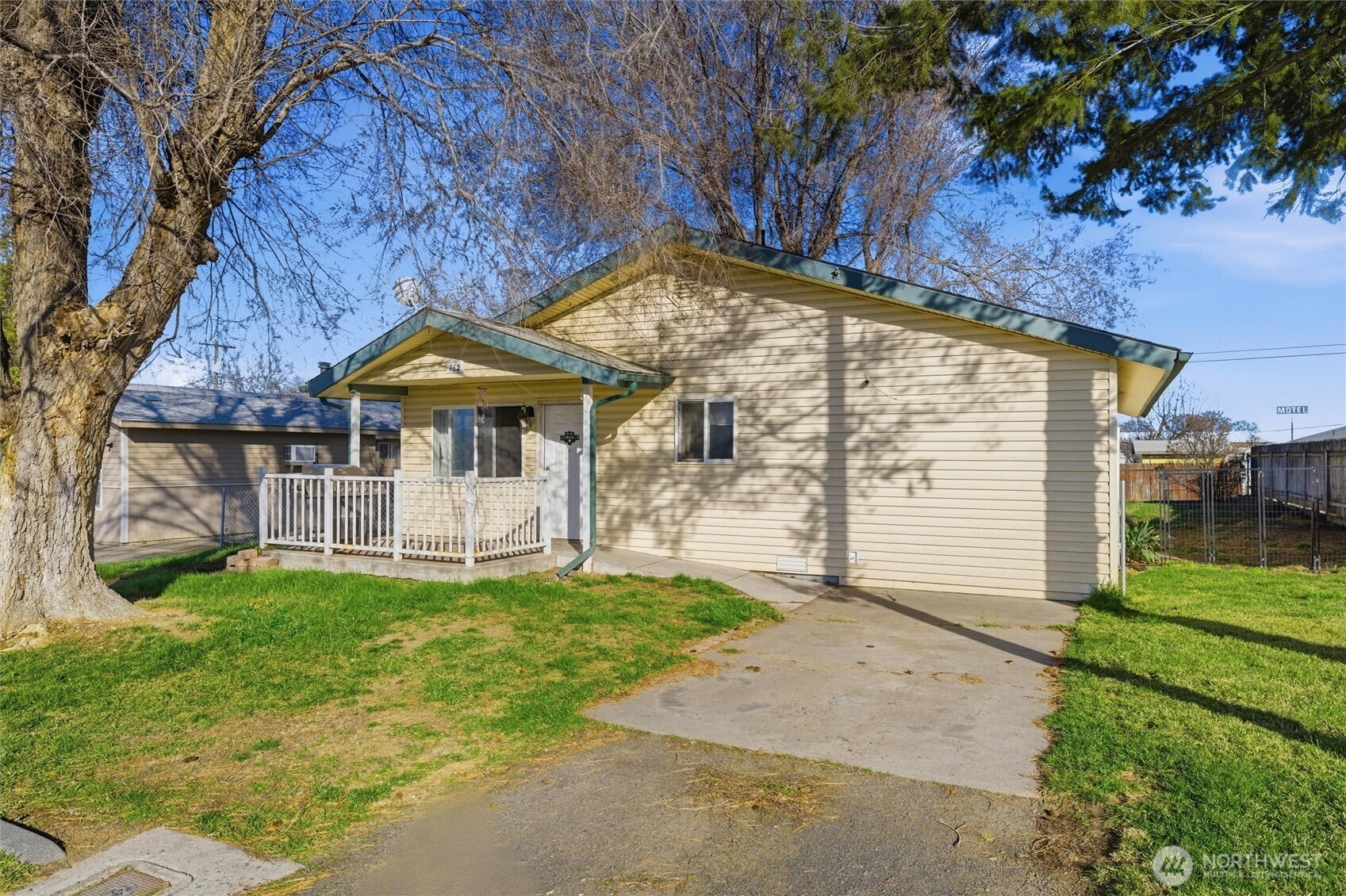 main property photo 1