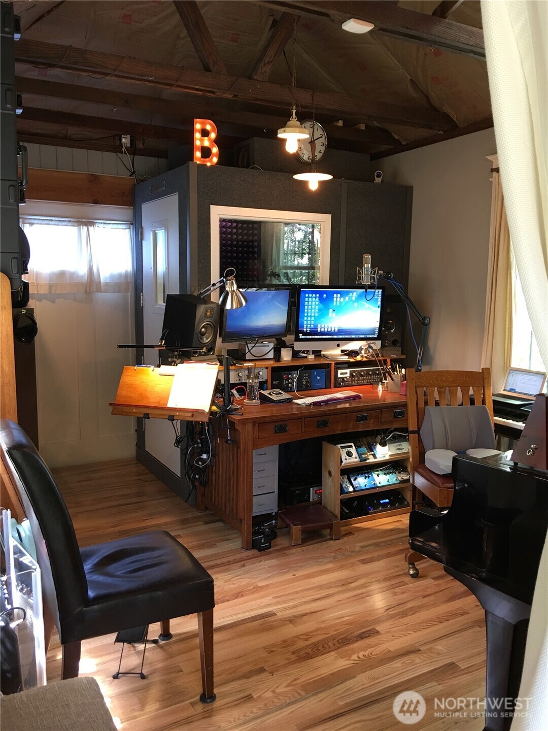main property photo 33