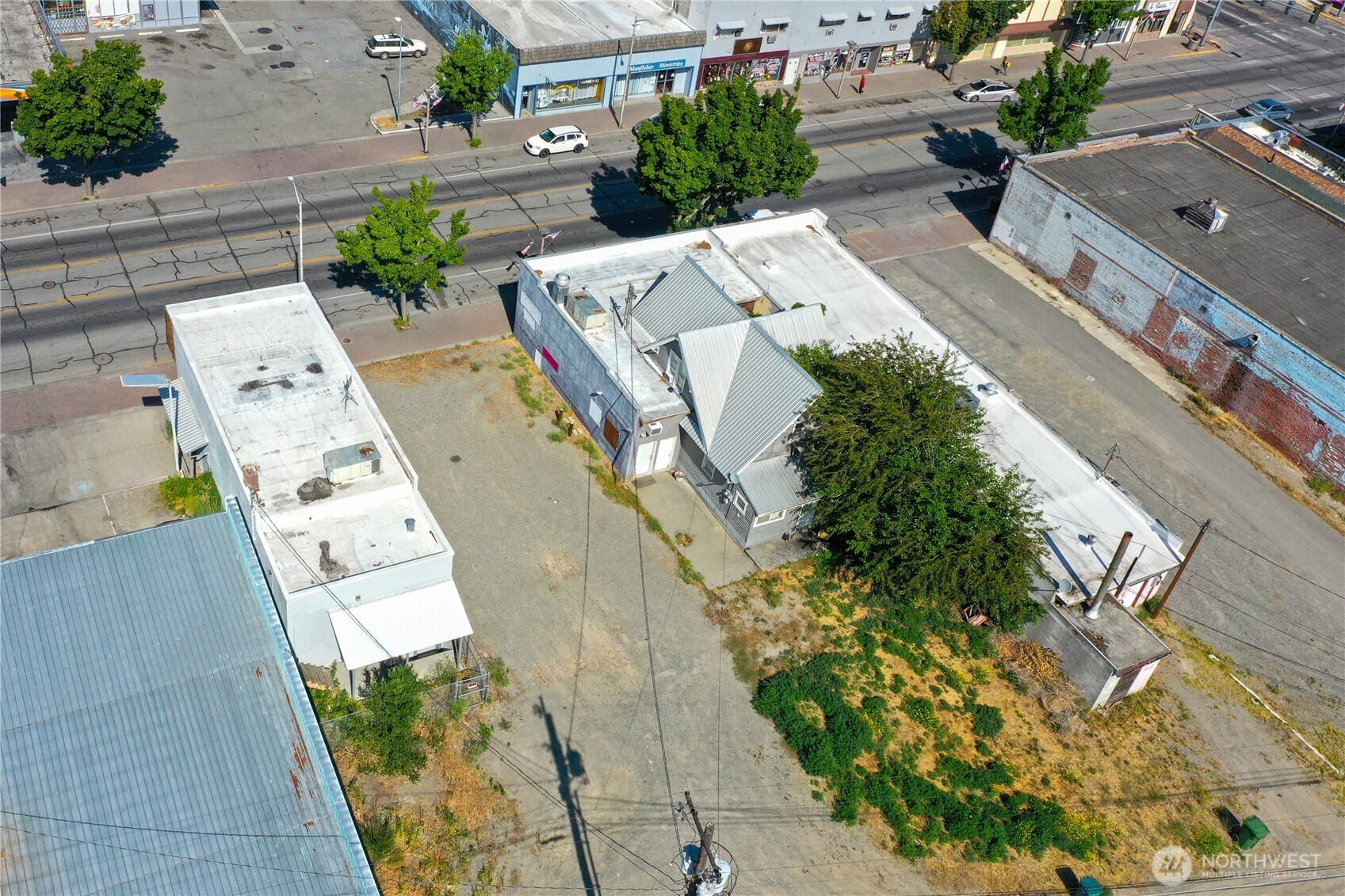 main property photo 14