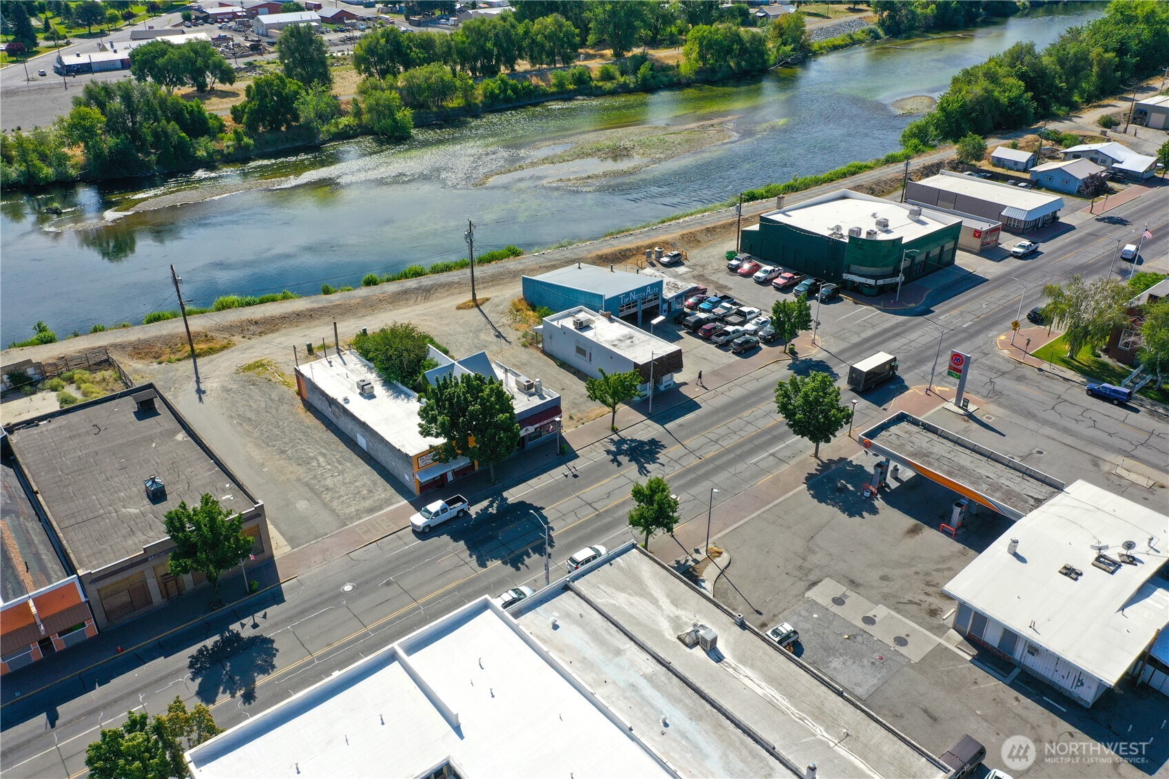 main property photo 19