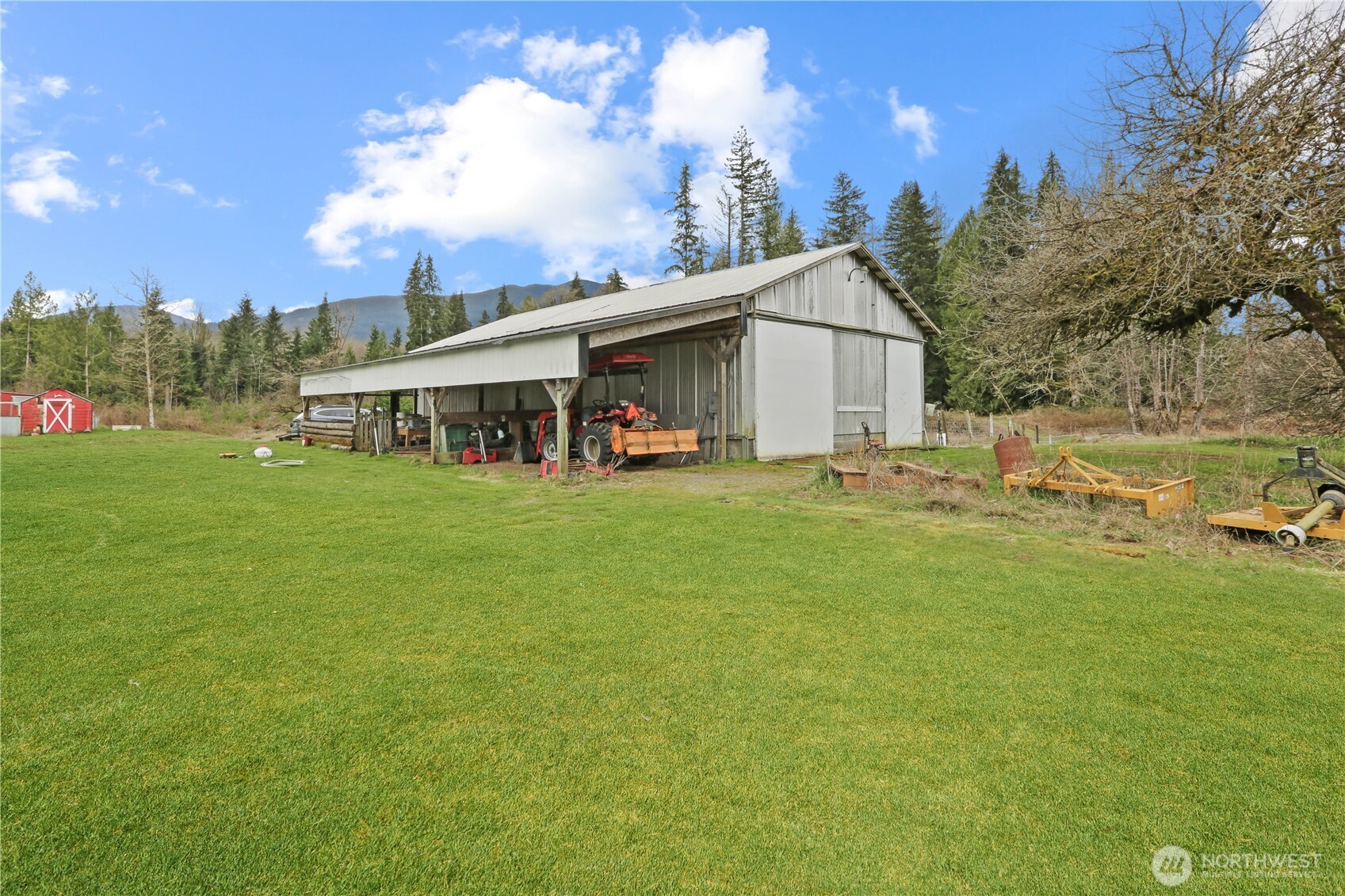 main property photo 33