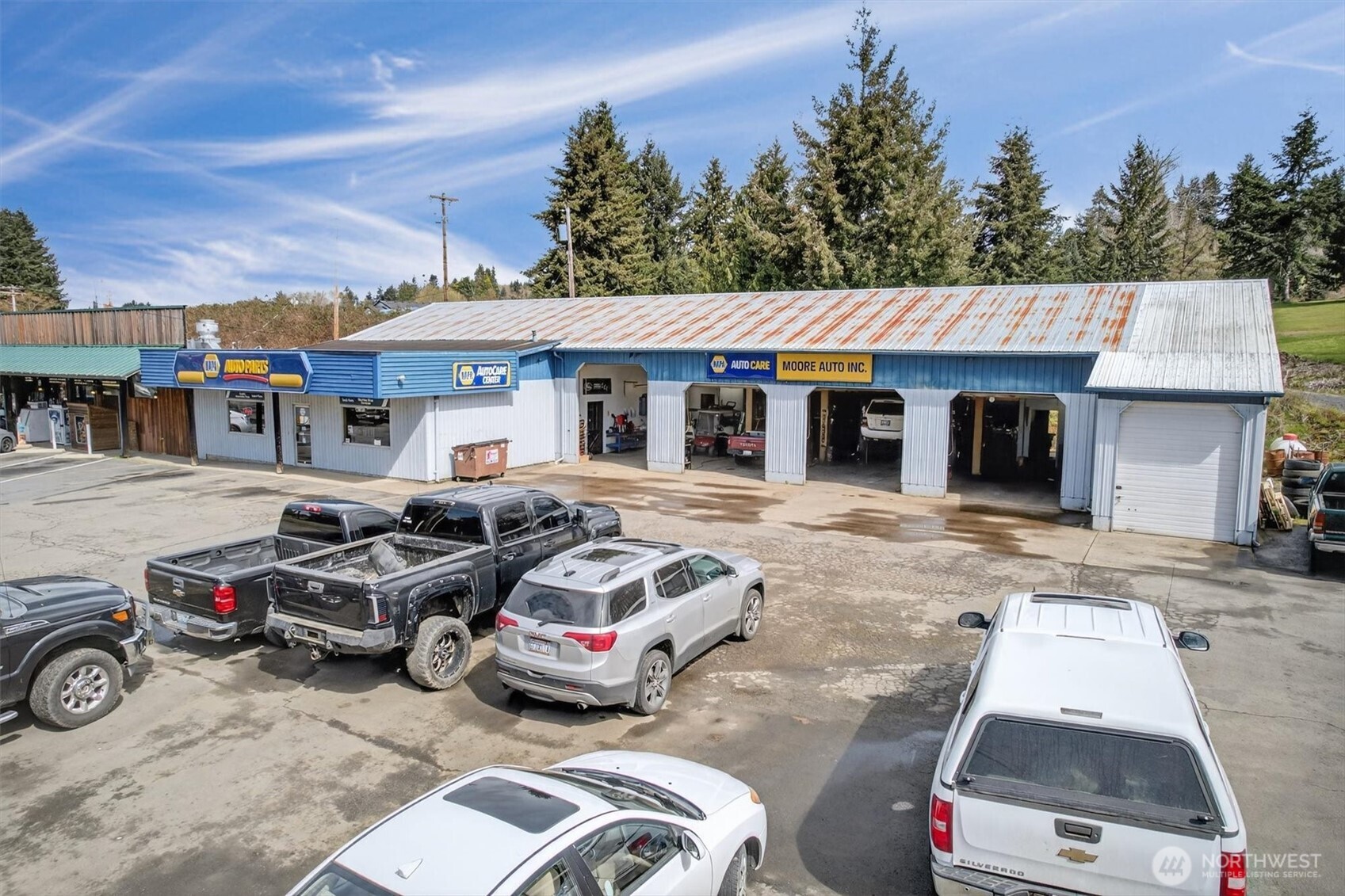 main property photo 28