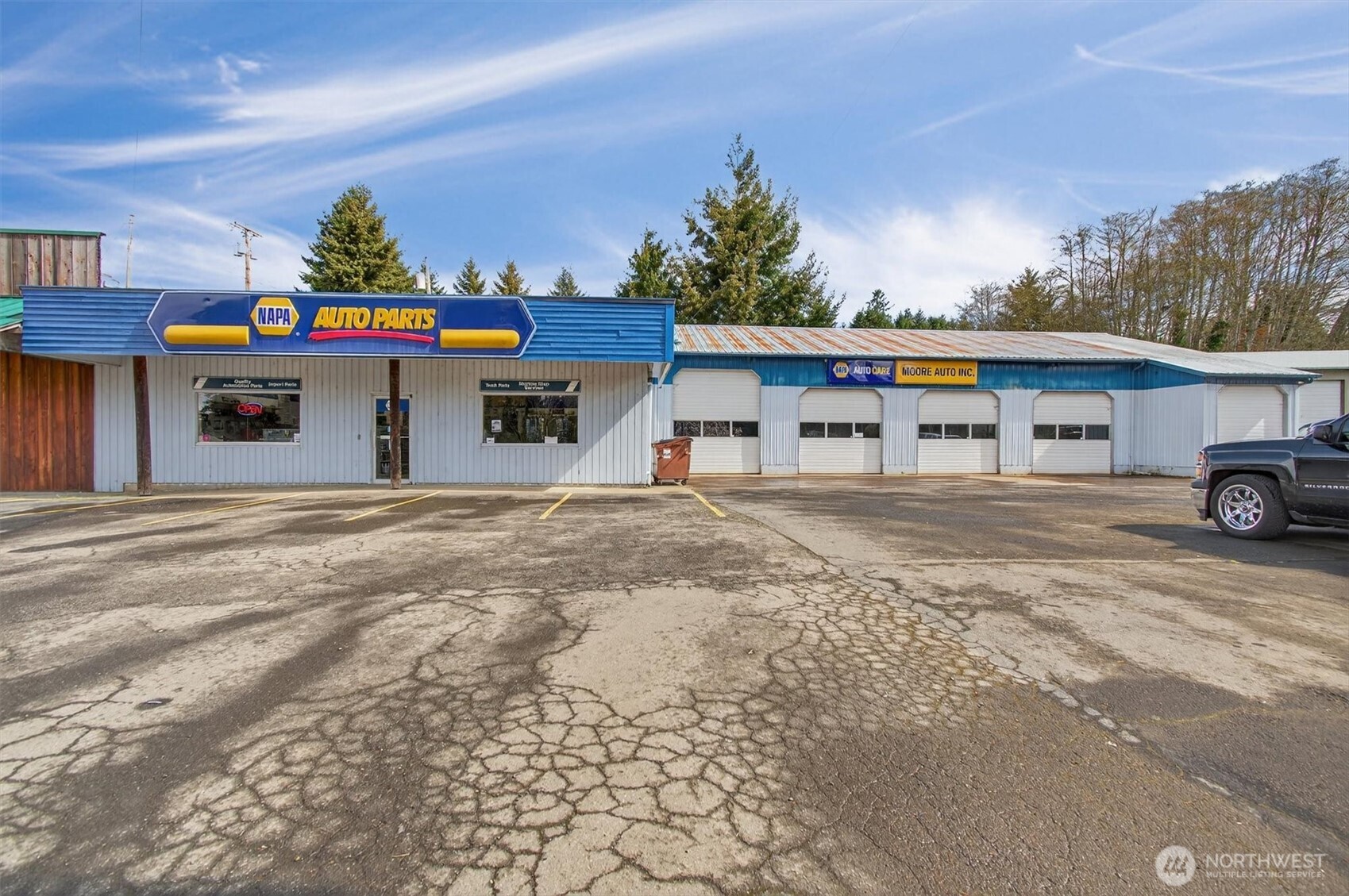 main property photo 3