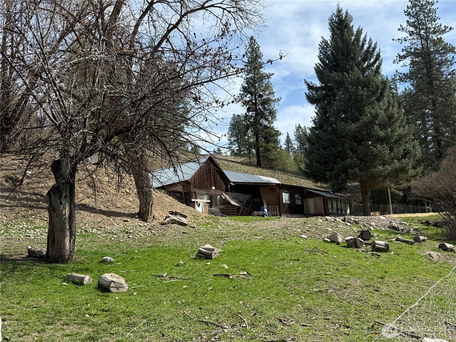 main property photo 39