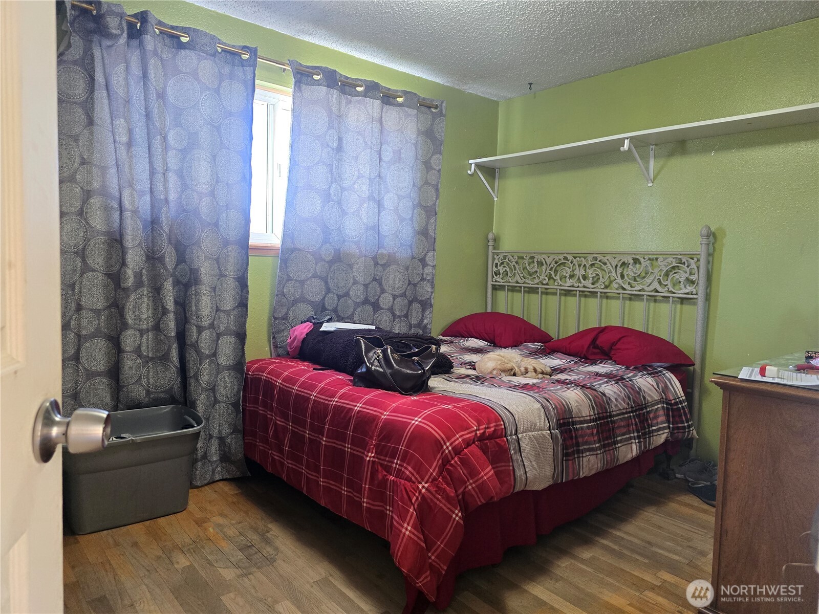main property photo 14
