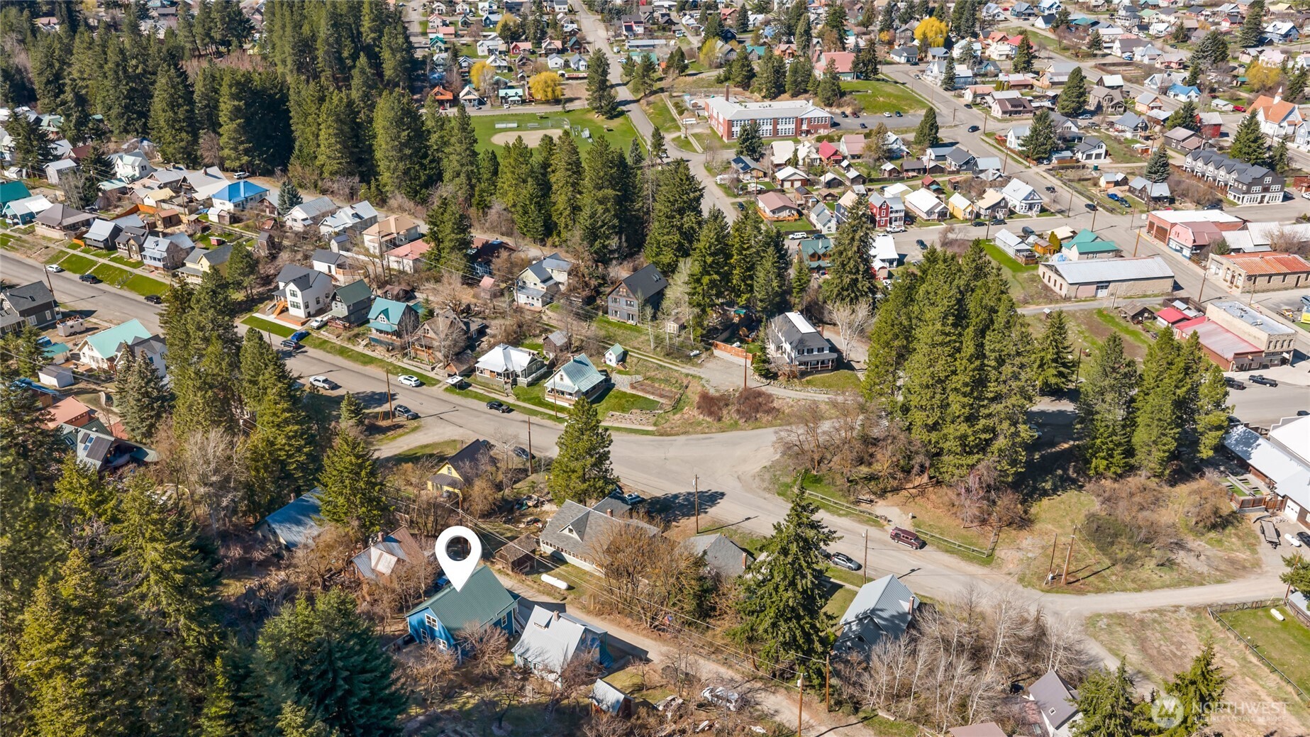 main property photo 30