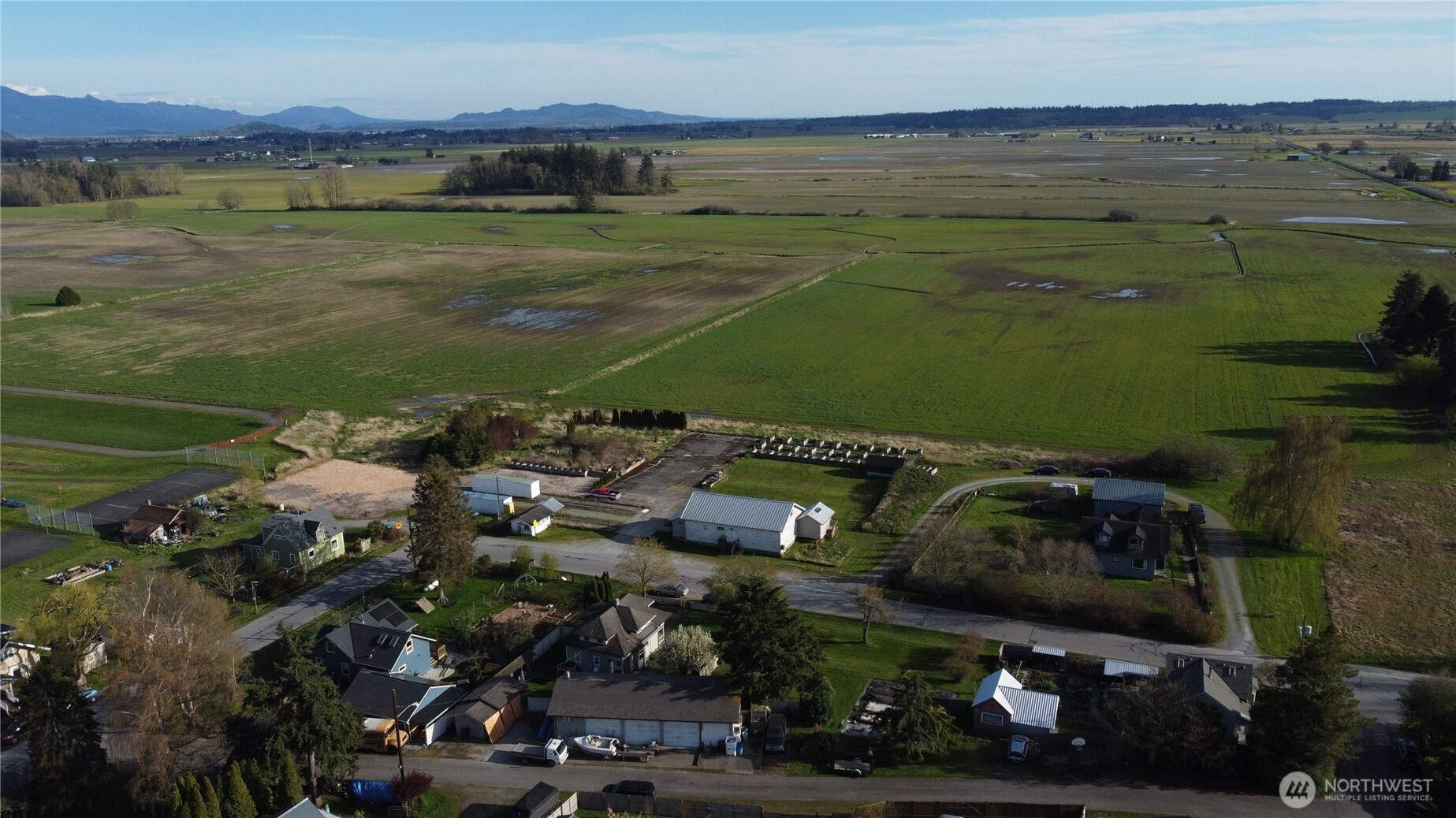 main property photo 14