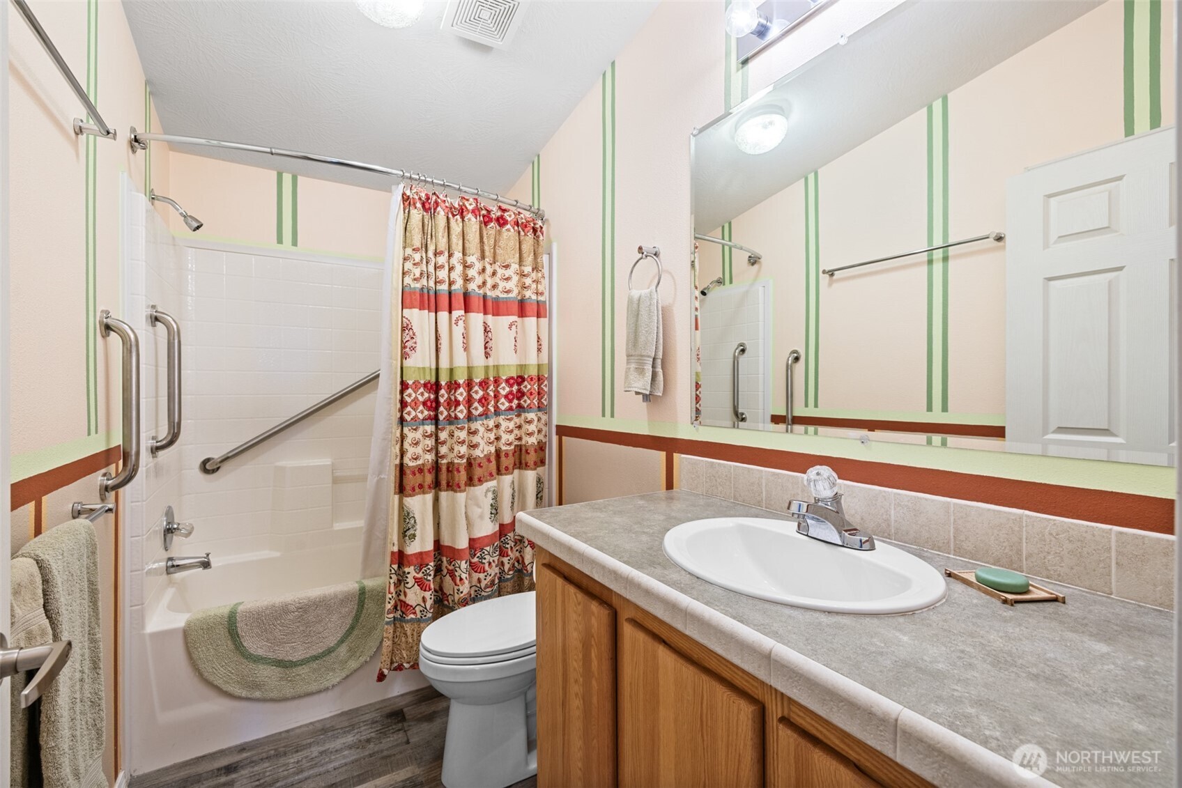 main property photo 18