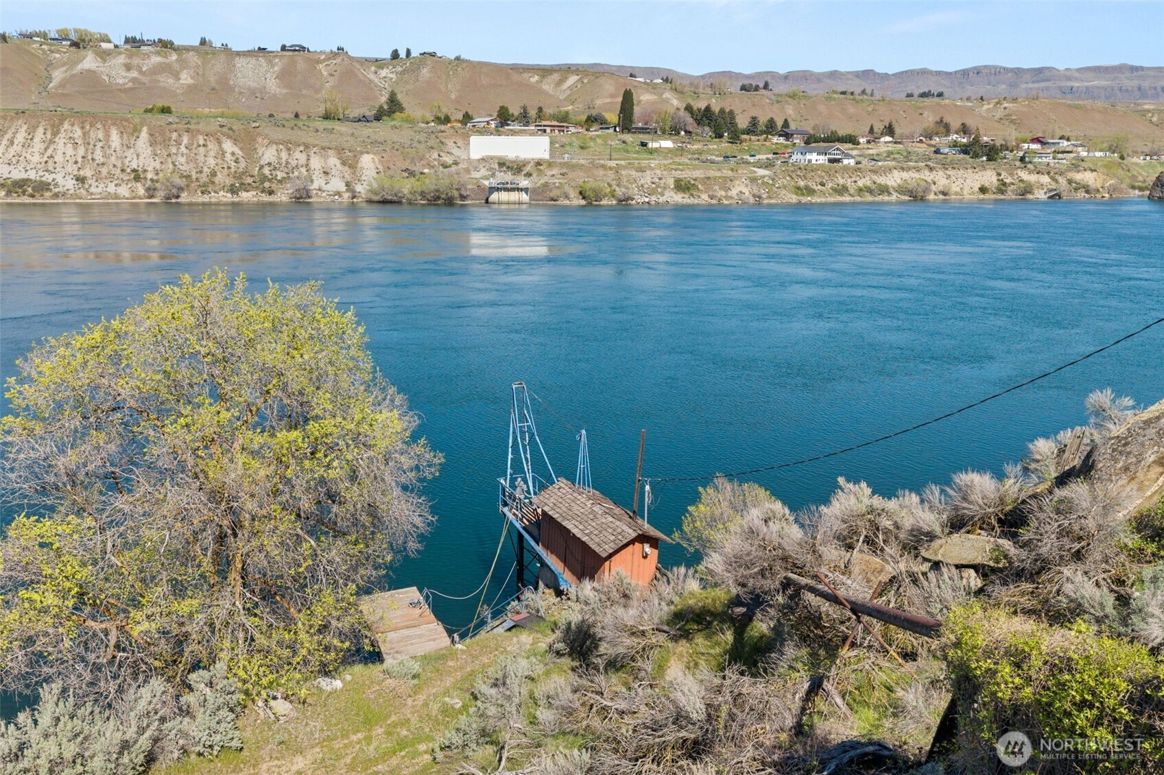 main property photo 18