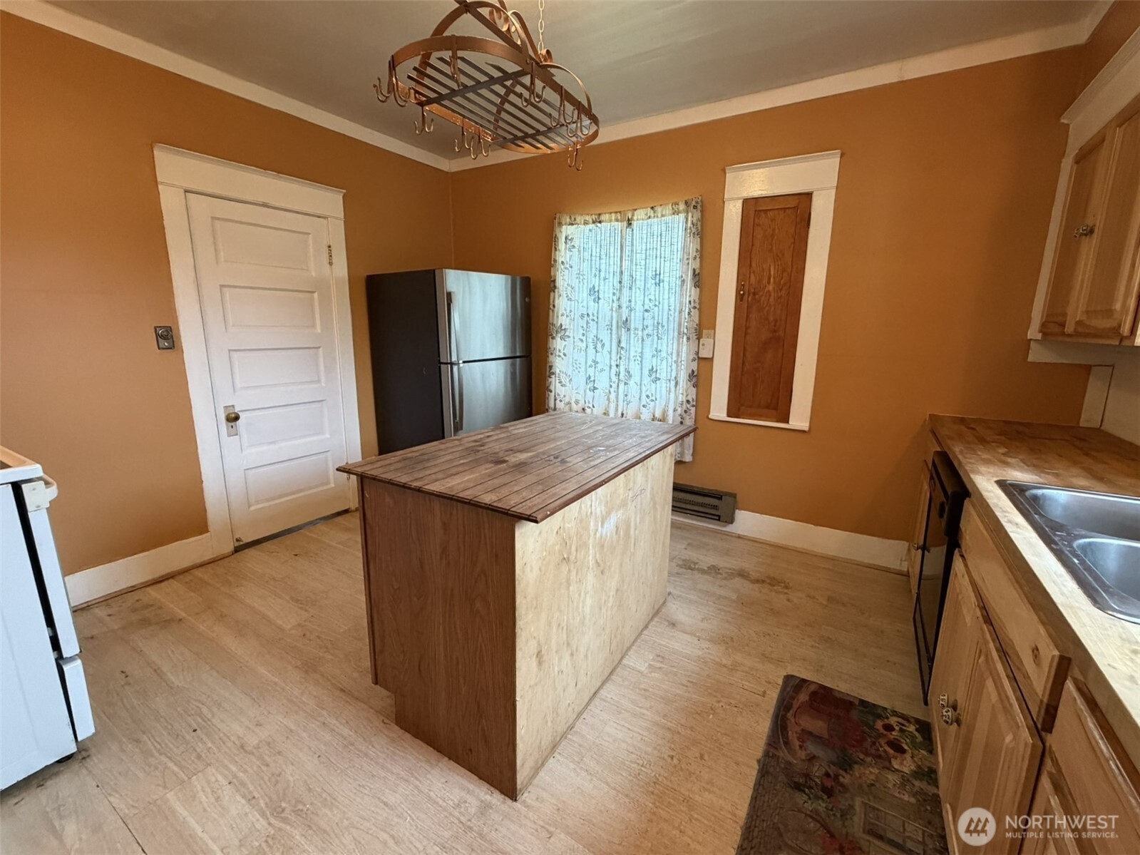 main property photo 18