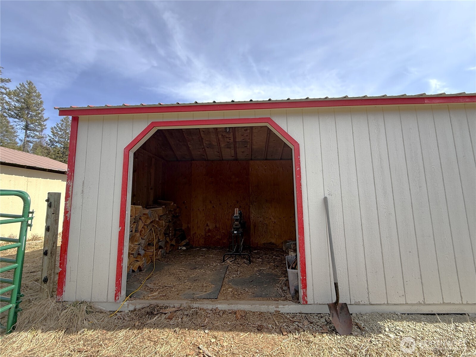 main property photo 15