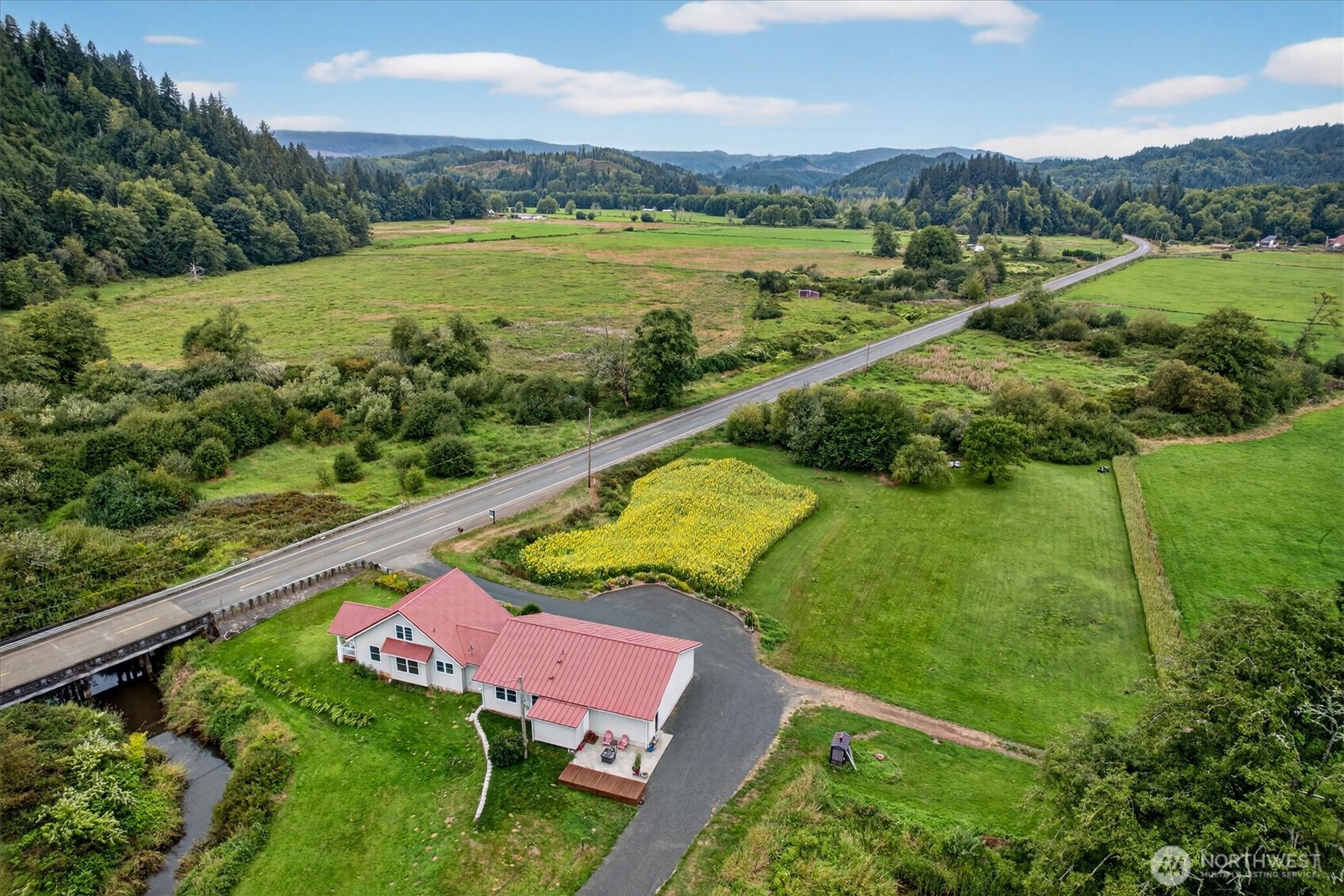 main property photo 25