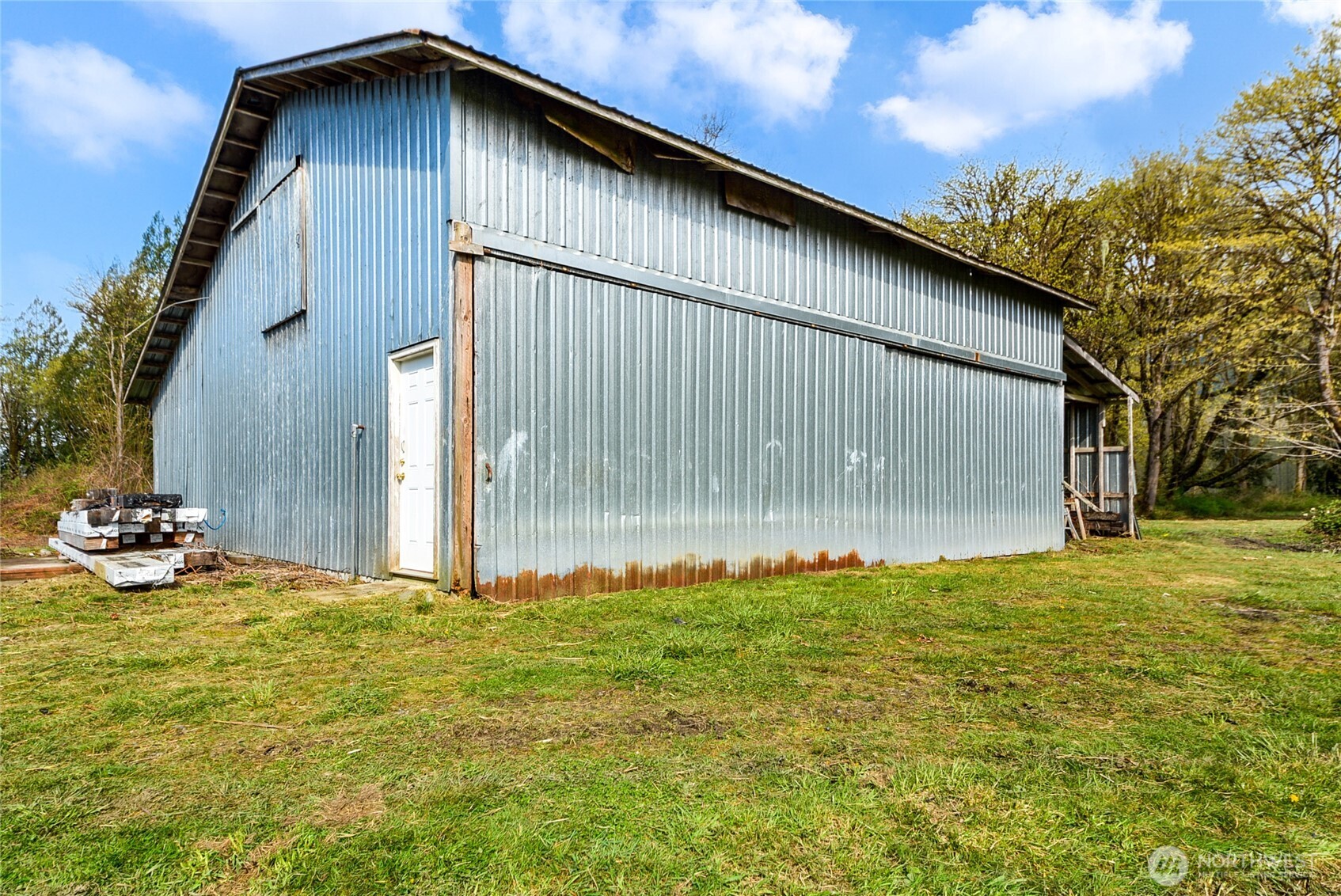 main property photo 18