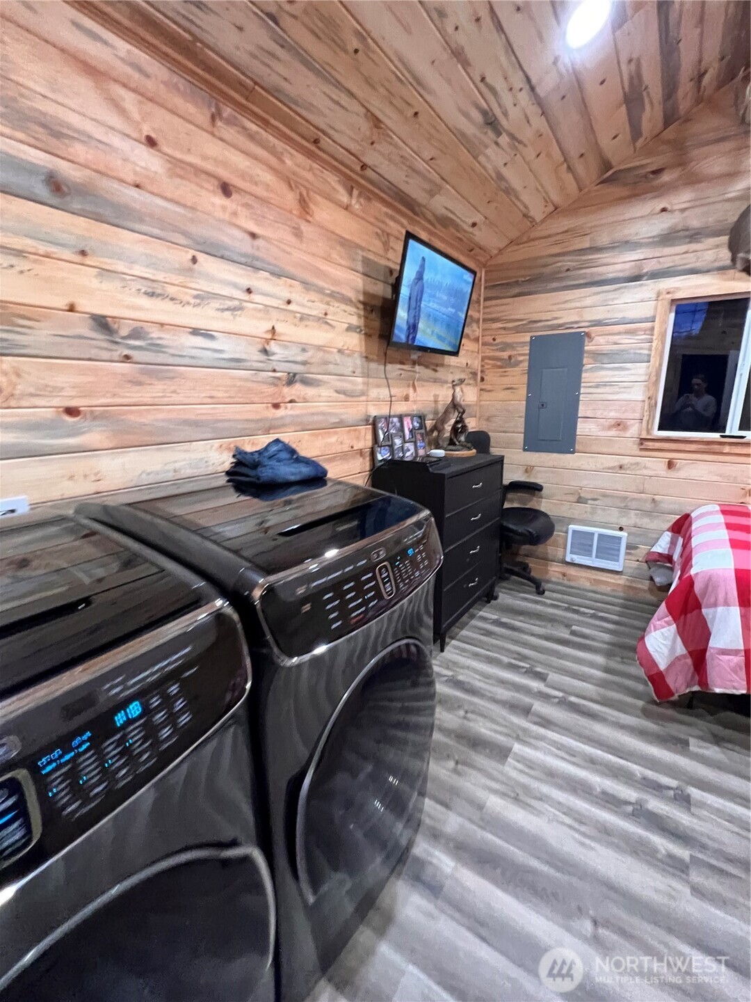 property viewer photo 4