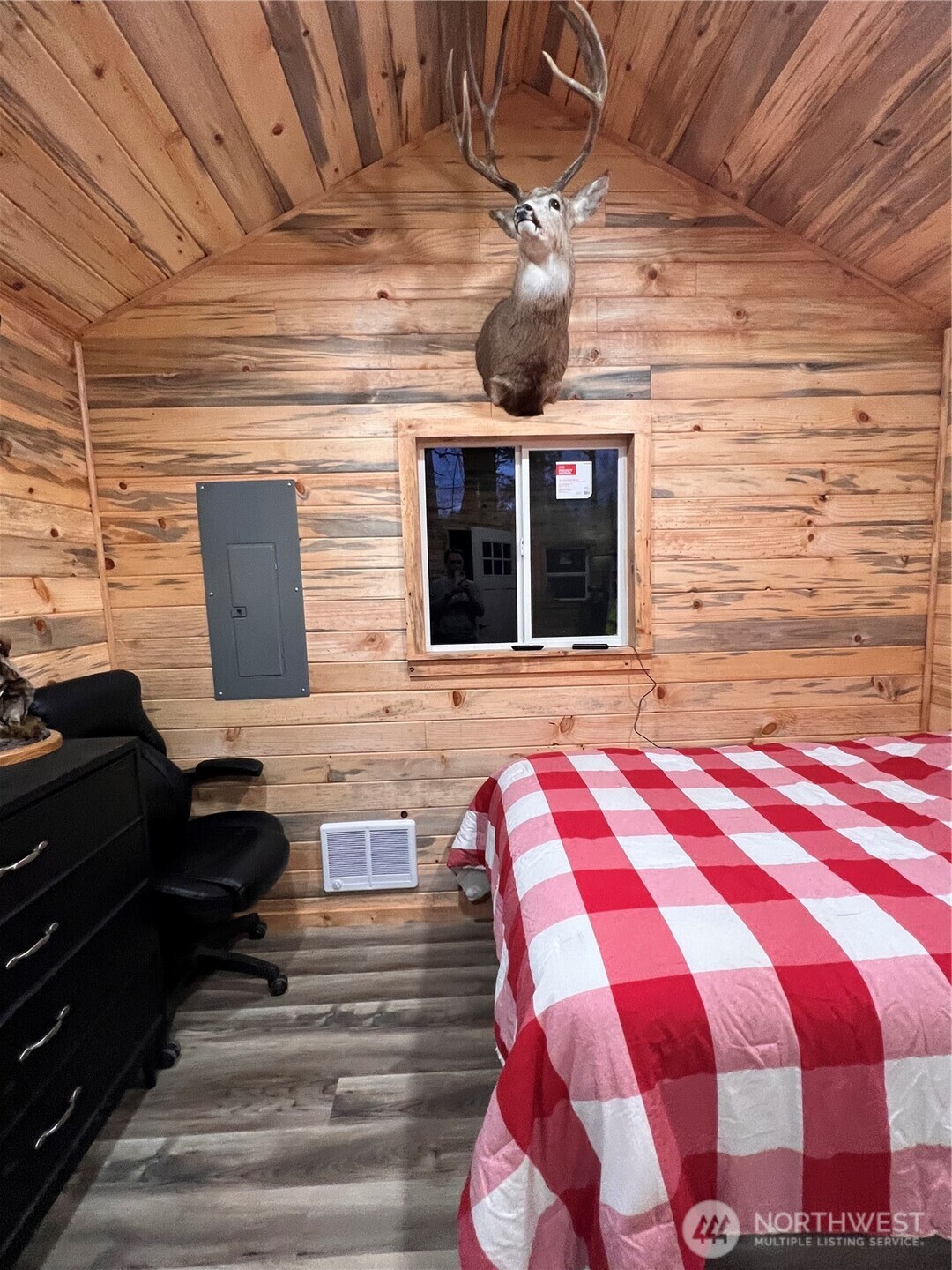 property viewer photo 5