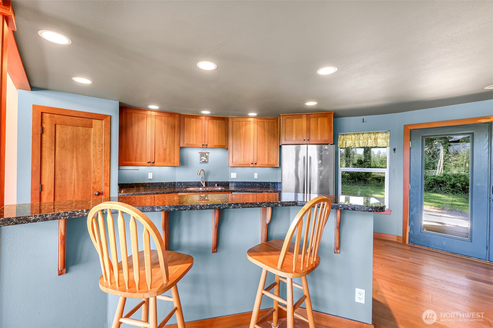 main property photo 17