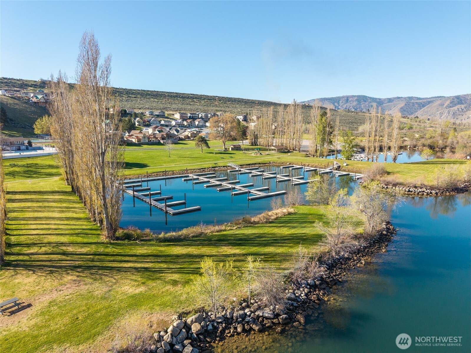 main property photo 19