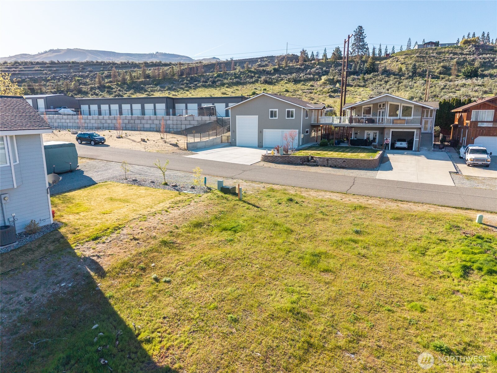 main property photo 5