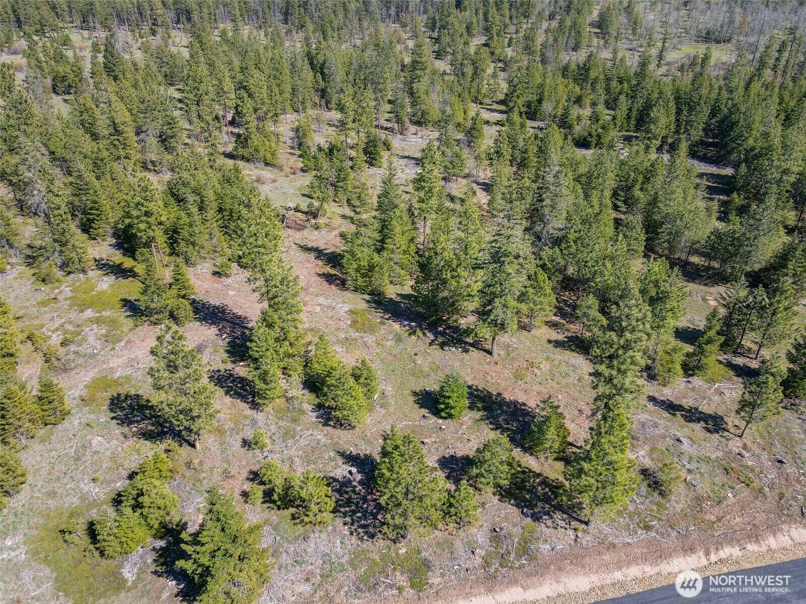 main property photo 25
