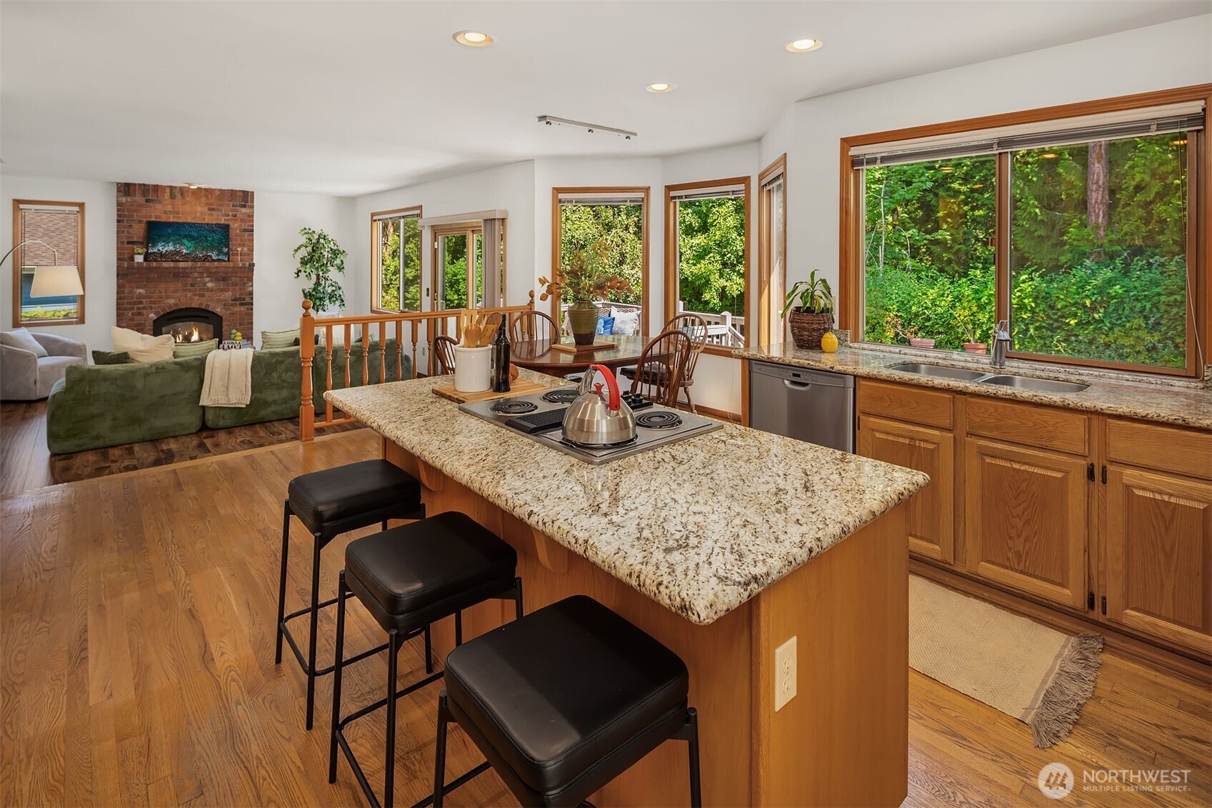 property viewer photo 12