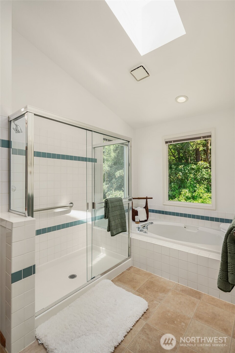 property viewer photo 24
