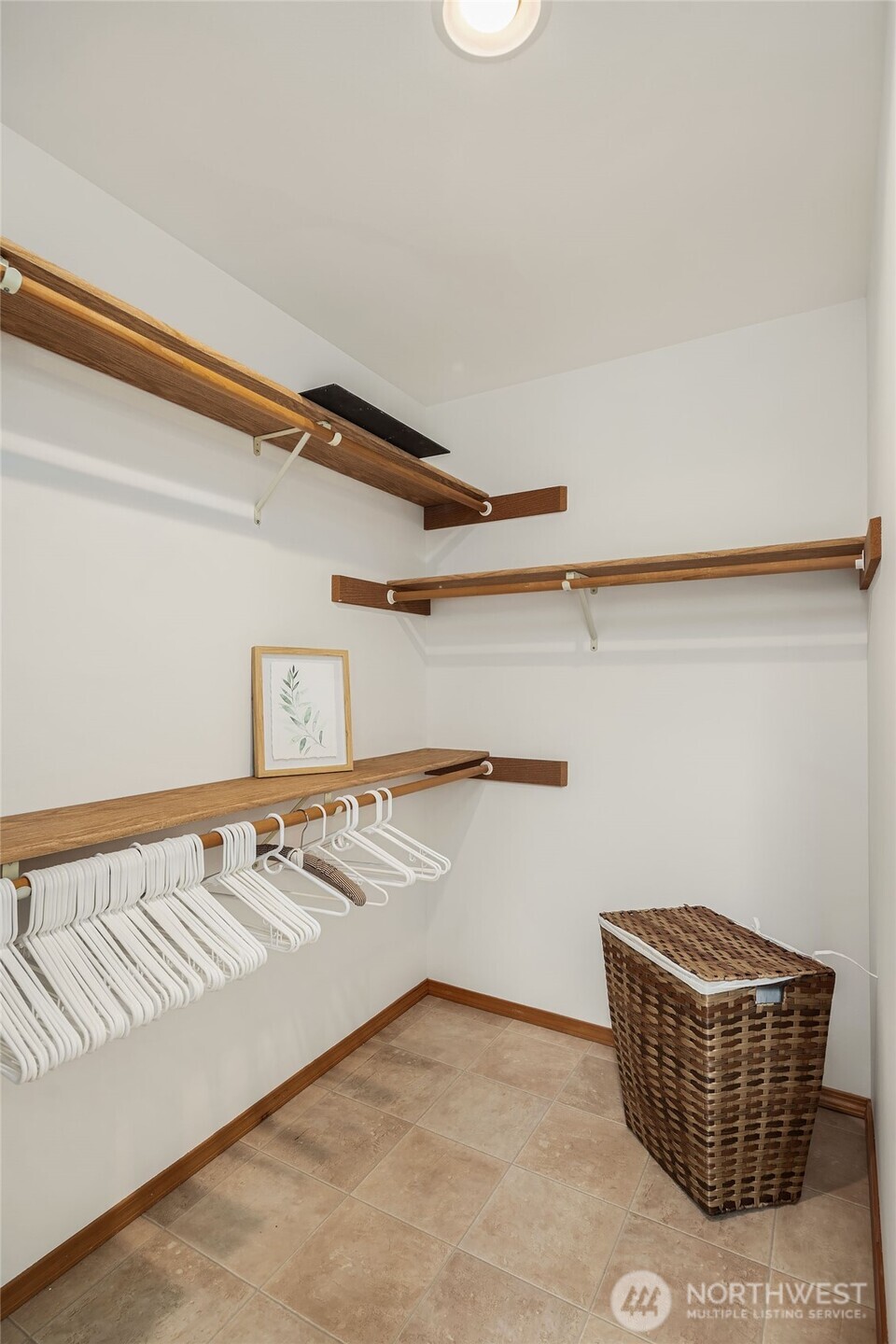 property viewer photo 25