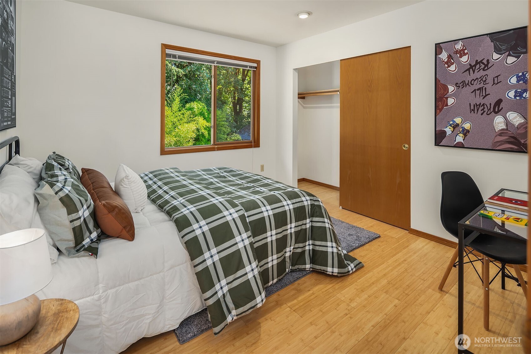 property viewer photo 26