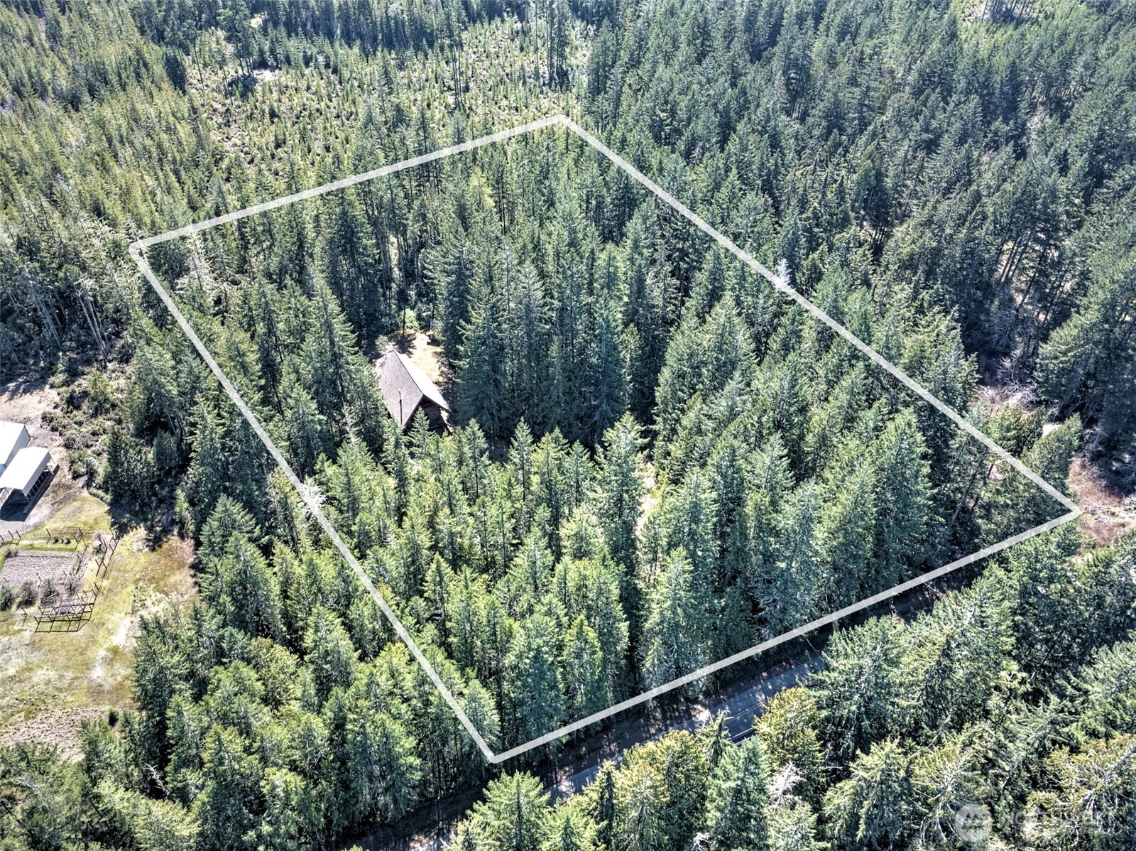 main property photo 22