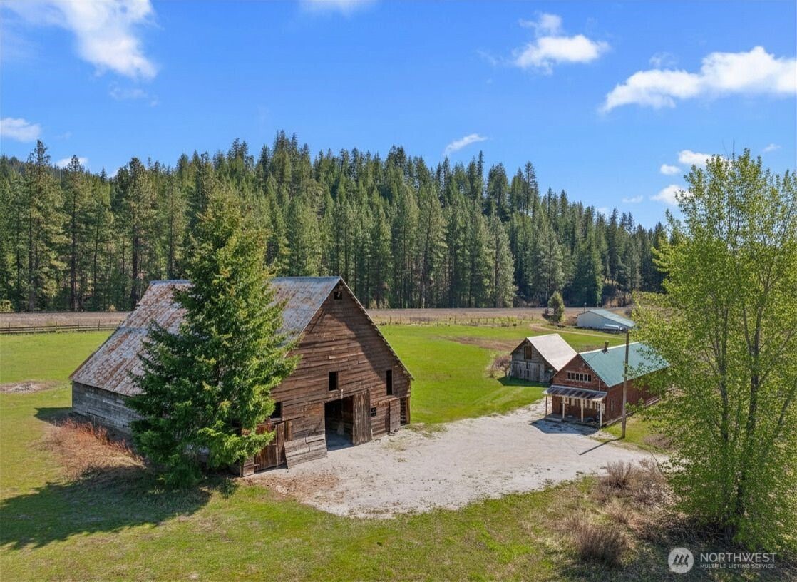 main property photo 6