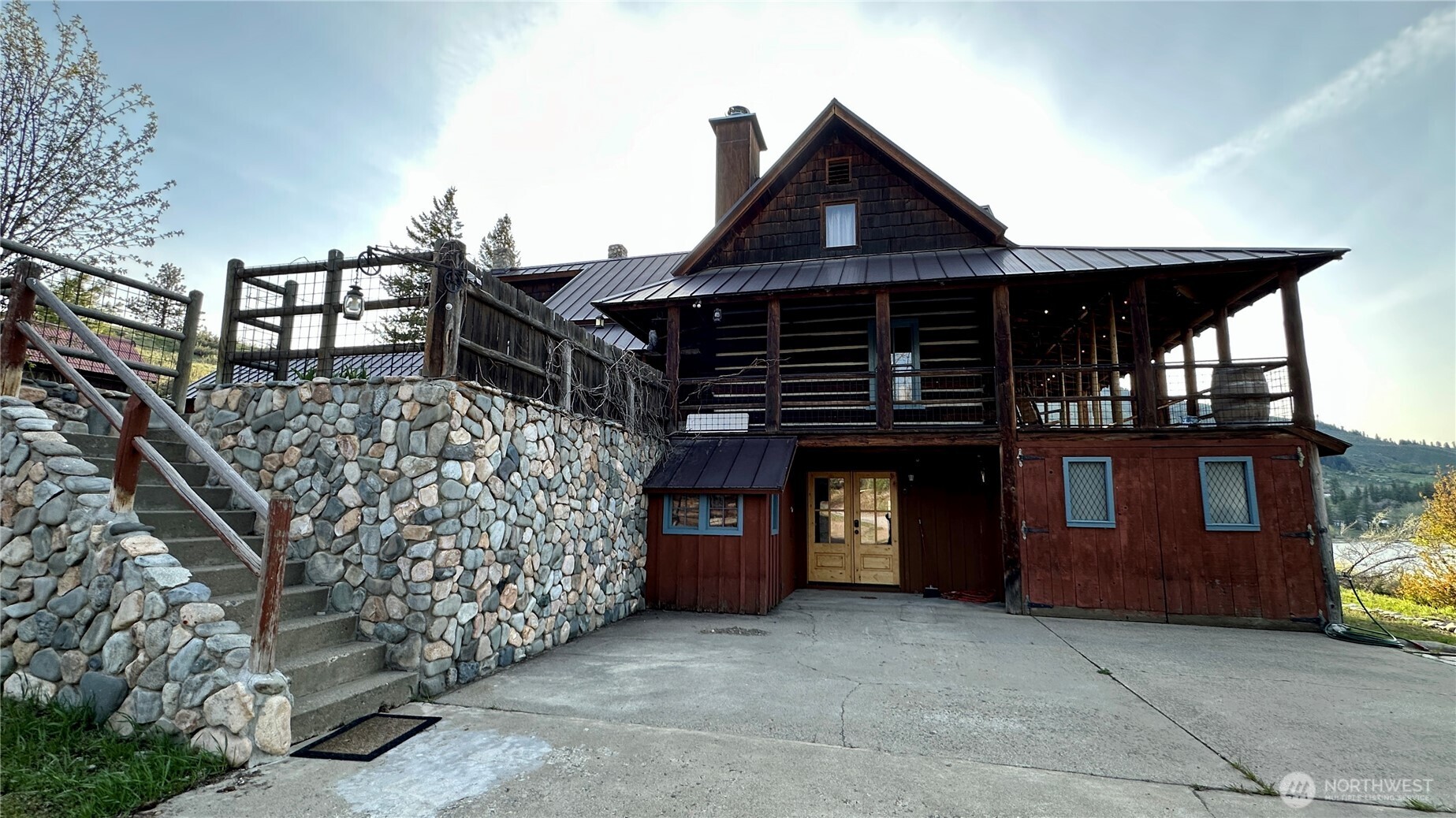 main property photo 4