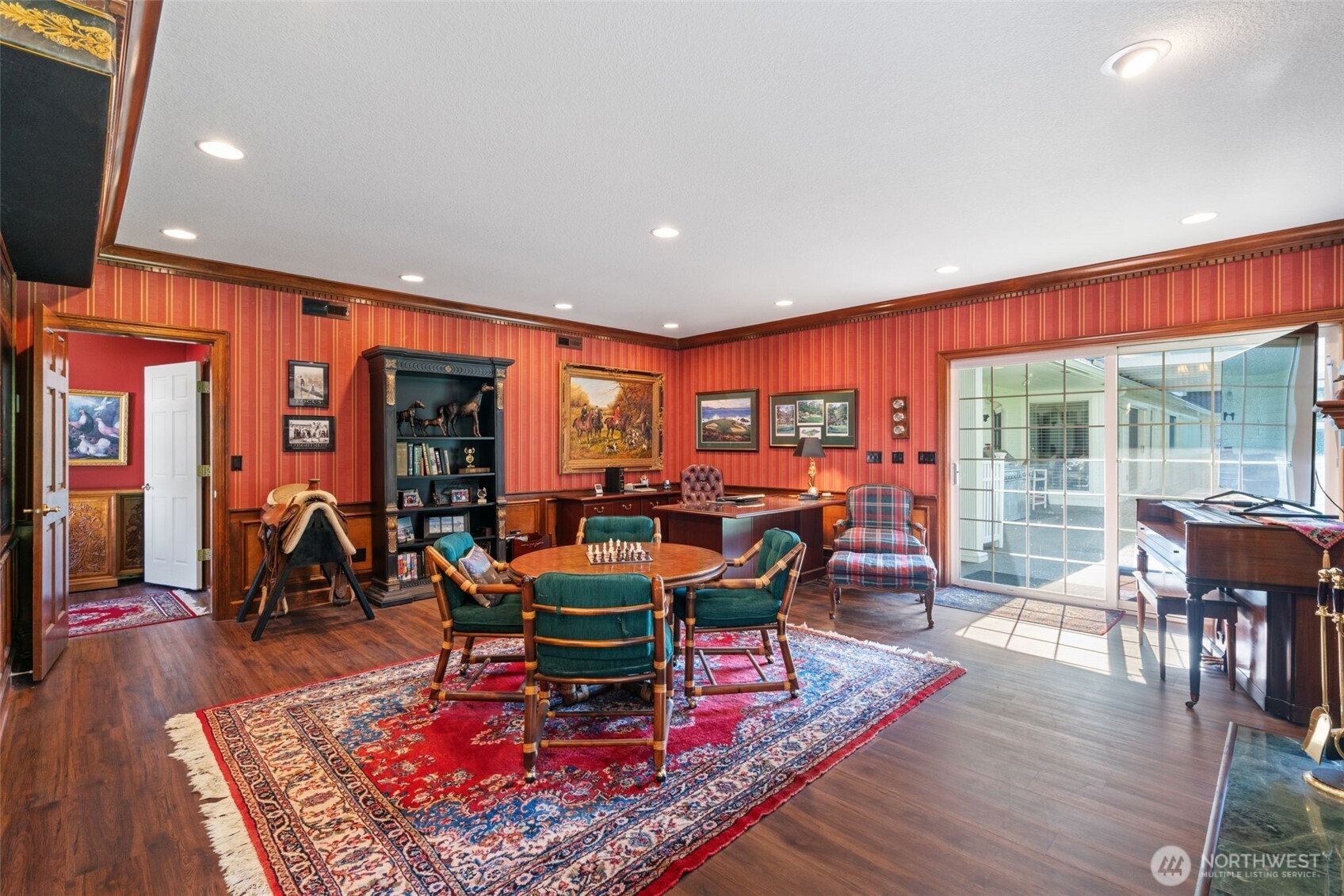 main property photo 13